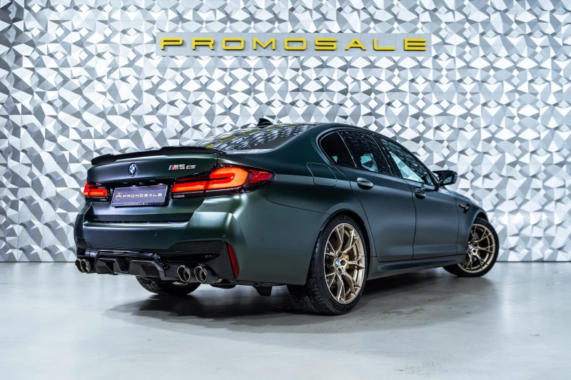 BMW M5 CS Carbon-Ceramic* Akrapovic* Laser* H/K, снимка 4 - Автомобили и джипове - 47408813