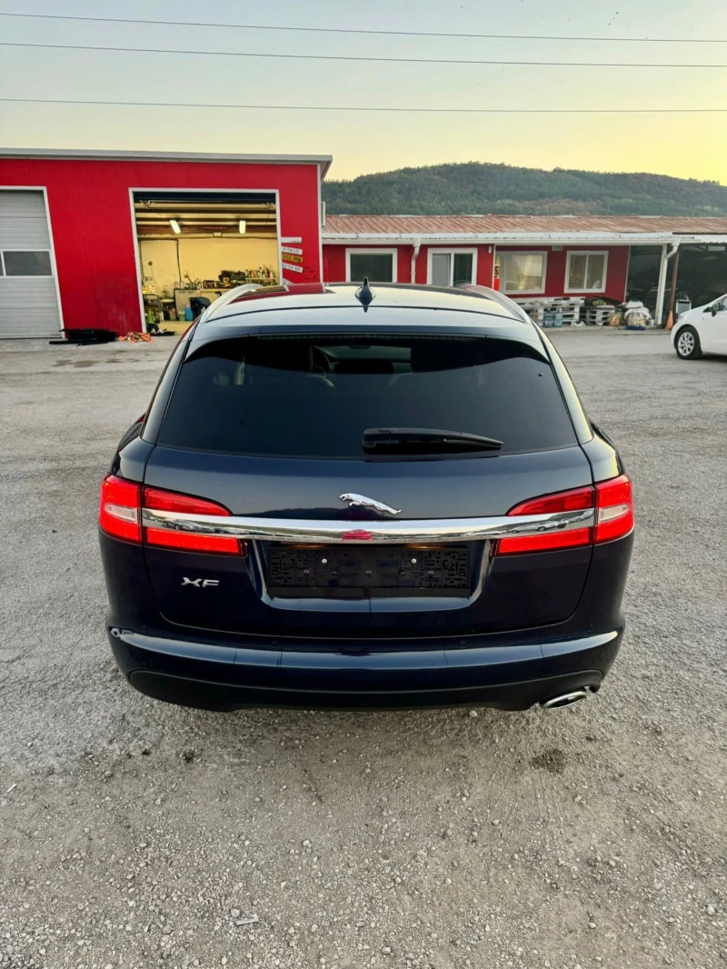 Jaguar Xf 2.2D, FACELIFT , снимка 3 - Автомобили и джипове - 47414587