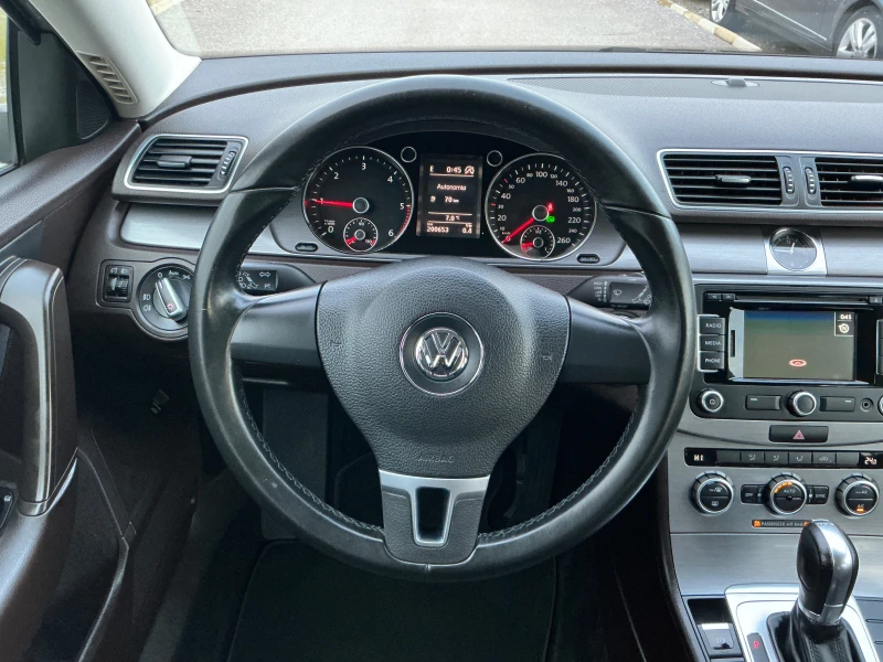 VW Passat 2.0 TDI, снимка 11 - Автомобили и джипове - 48214354