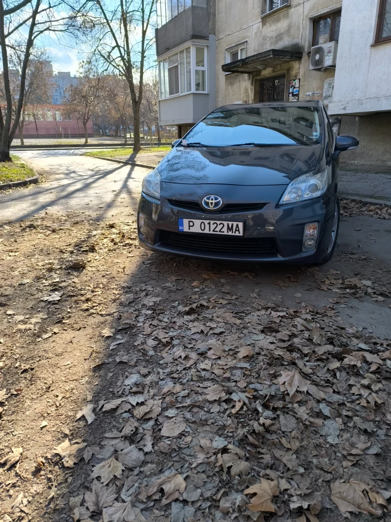 Toyota Prius Пълна сервизна книжка гаранция на километри , снимка 3 - Автомобили и джипове - 48699733