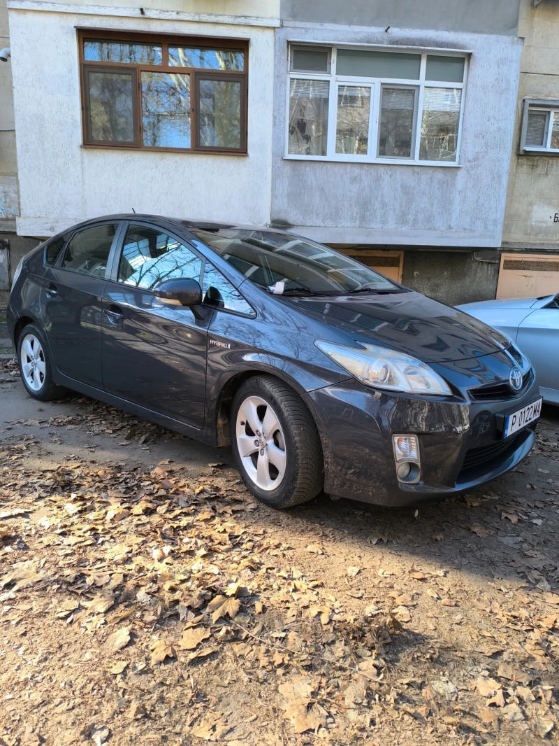 Toyota Prius Пълна сервизна книжка гаранция на километри , снимка 1 - Автомобили и джипове - 48699733