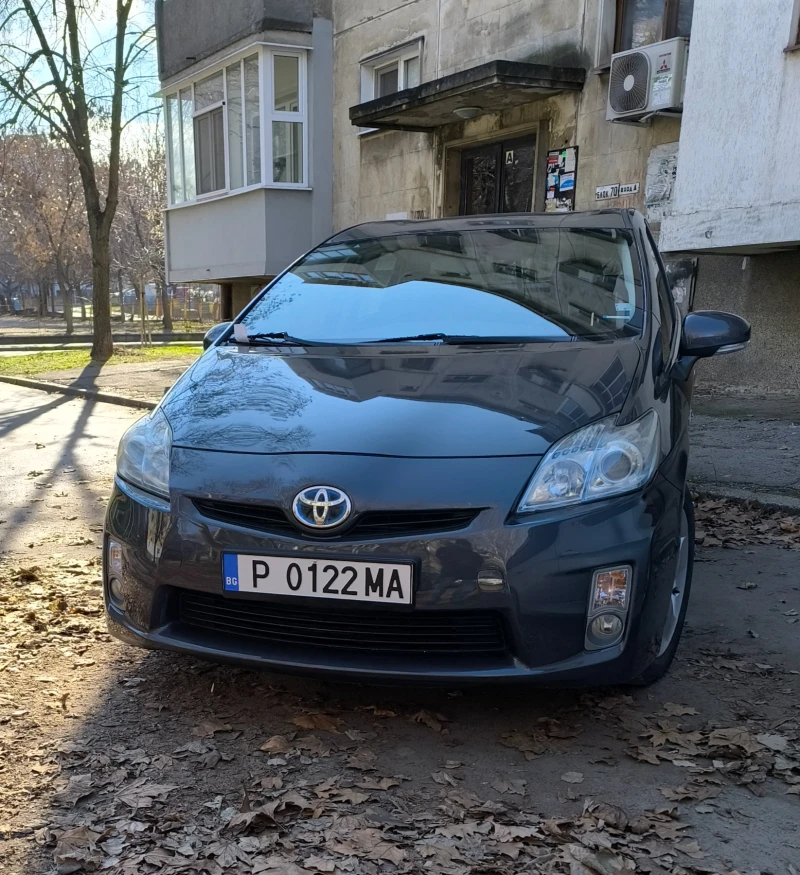 Toyota Prius Пълна сервизна книжка гаранция на километри , снимка 1 - Автомобили и джипове - 48699733