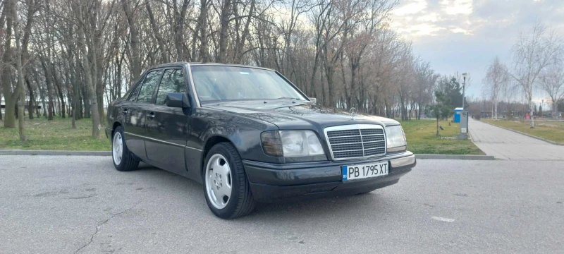 Mercedes-Benz 124 2.0, снимка 3 - Автомобили и джипове - 48855668