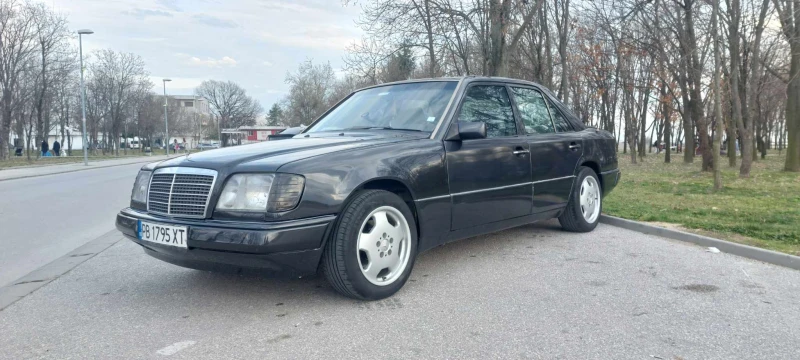 Mercedes-Benz 124 2.0, снимка 13 - Автомобили и джипове - 48855668