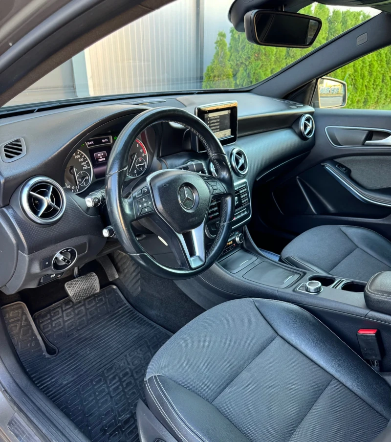 Mercedes-Benz A 220 4matic, снимка 9 - Автомобили и джипове - 51095098