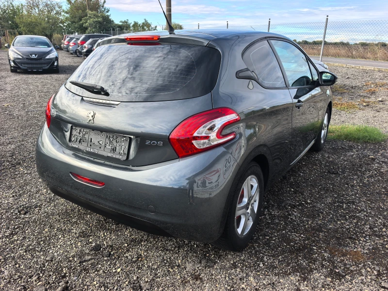 Peugeot 208 1.2i, снимка 5 - Автомобили и джипове - 51984705