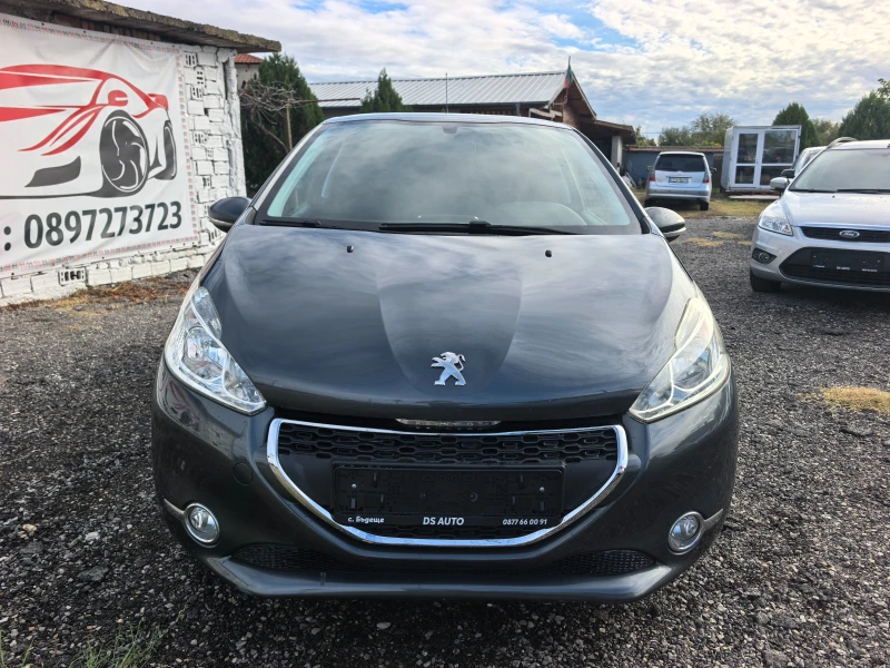 Peugeot 208 1.2i, снимка 8 - Автомобили и джипове - 51984705