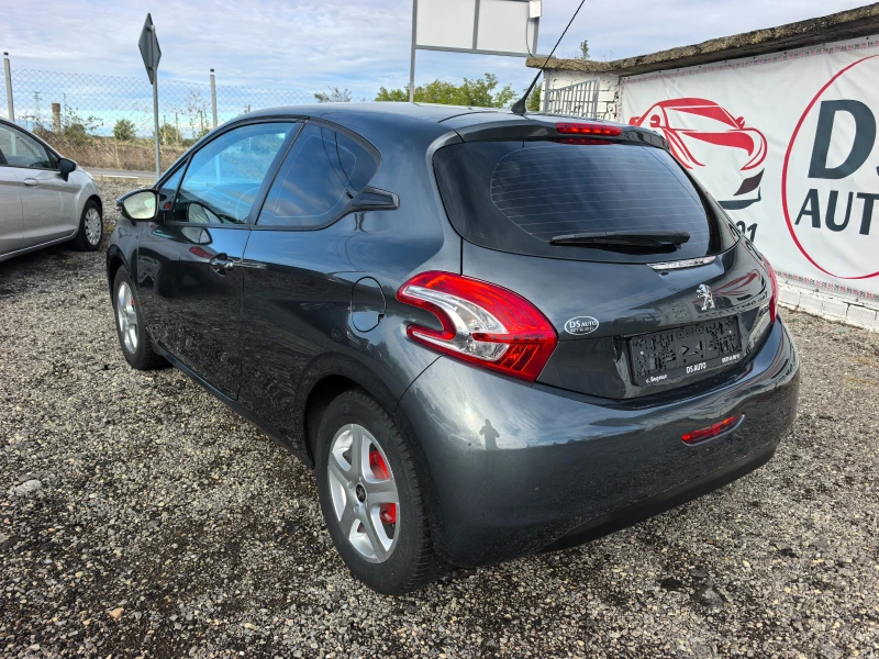 Peugeot 208 1.2i, снимка 3 - Автомобили и джипове - 51984705