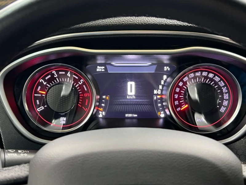 Dodge Challenger  392* Hemi* Scat Pack* Shaker* АвтоКредит* (ЦЕНА Д, снимка 10 - Автомобили и джипове - 53205270