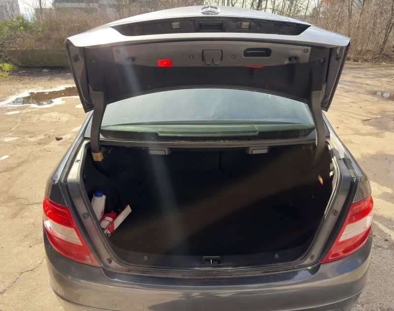 Mercedes-Benz C 220 CDI, снимка 7 - Автомобили и джипове - 53482729