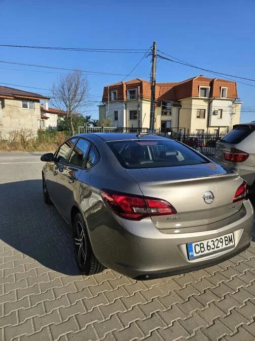 Opel Astra 1.6CDTI Automatic, снимка 6 - Автомобили и джипове - 46946832