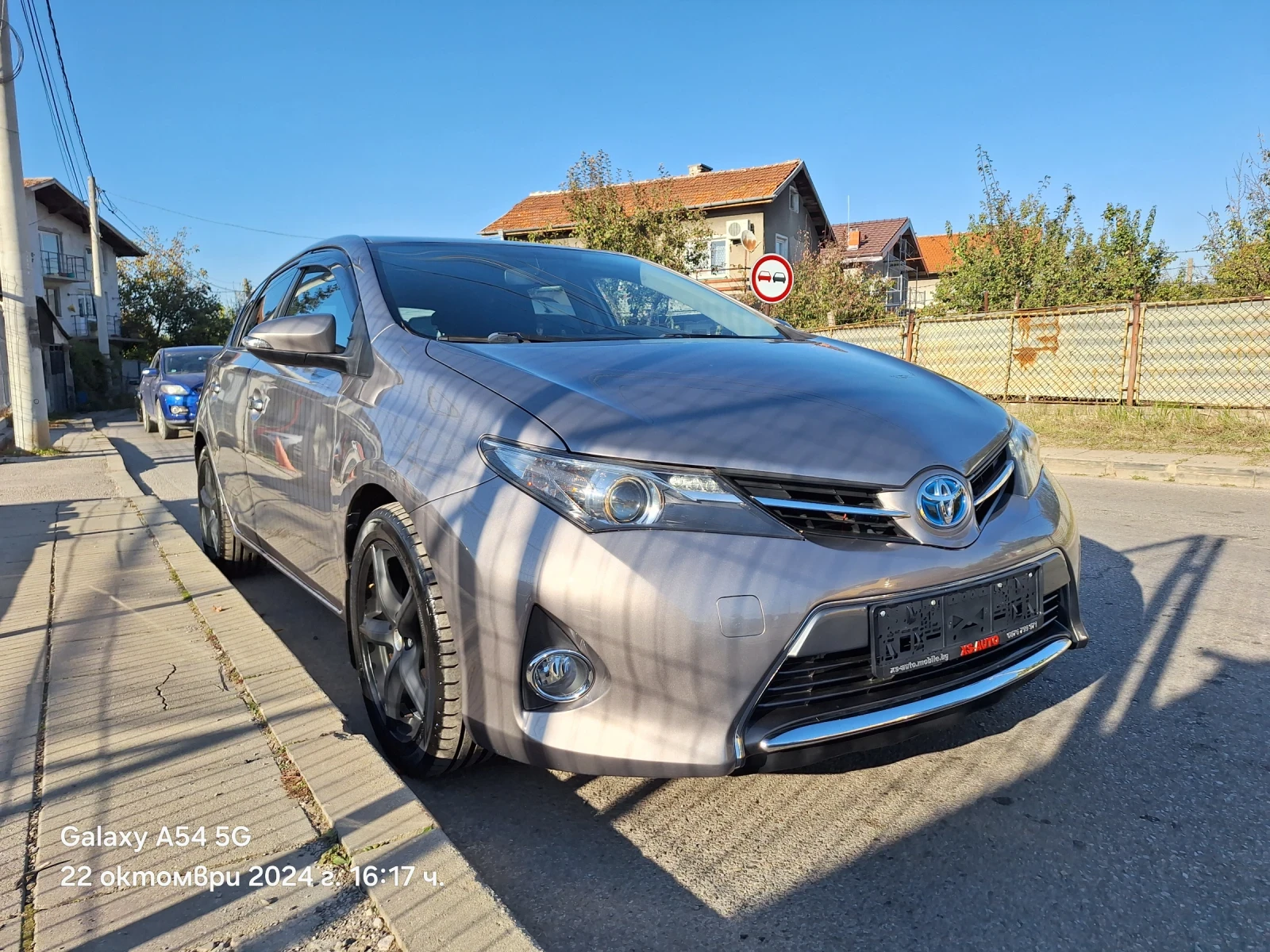 Toyota Auris 1.8 HYBRID 161000 KM EURO 5В - изображение 3