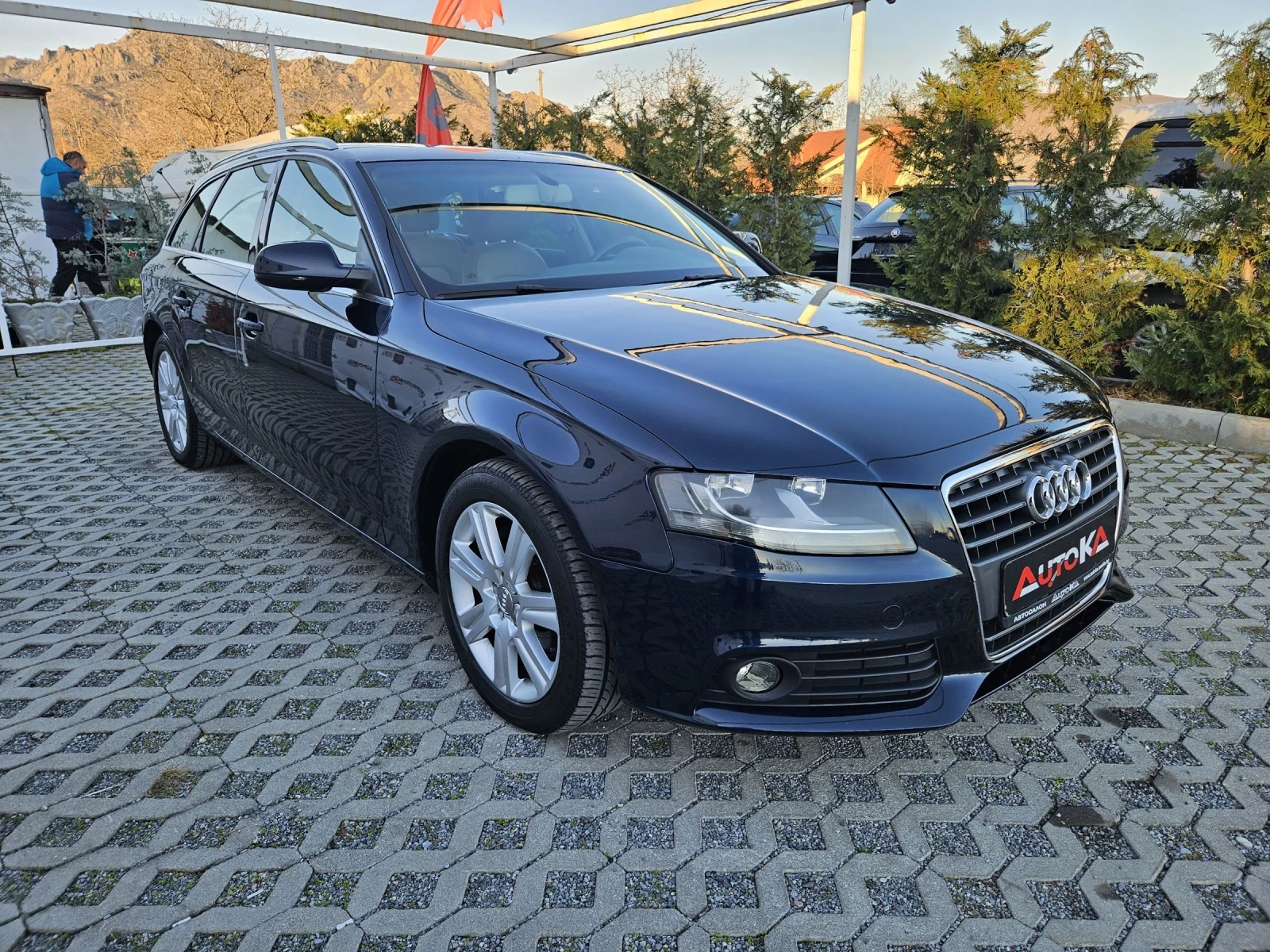 Audi A4 2.0TDI-143кс= АВТОМАТ= 8СКОРОСТИ= ПАНОРАМА - изображение 2