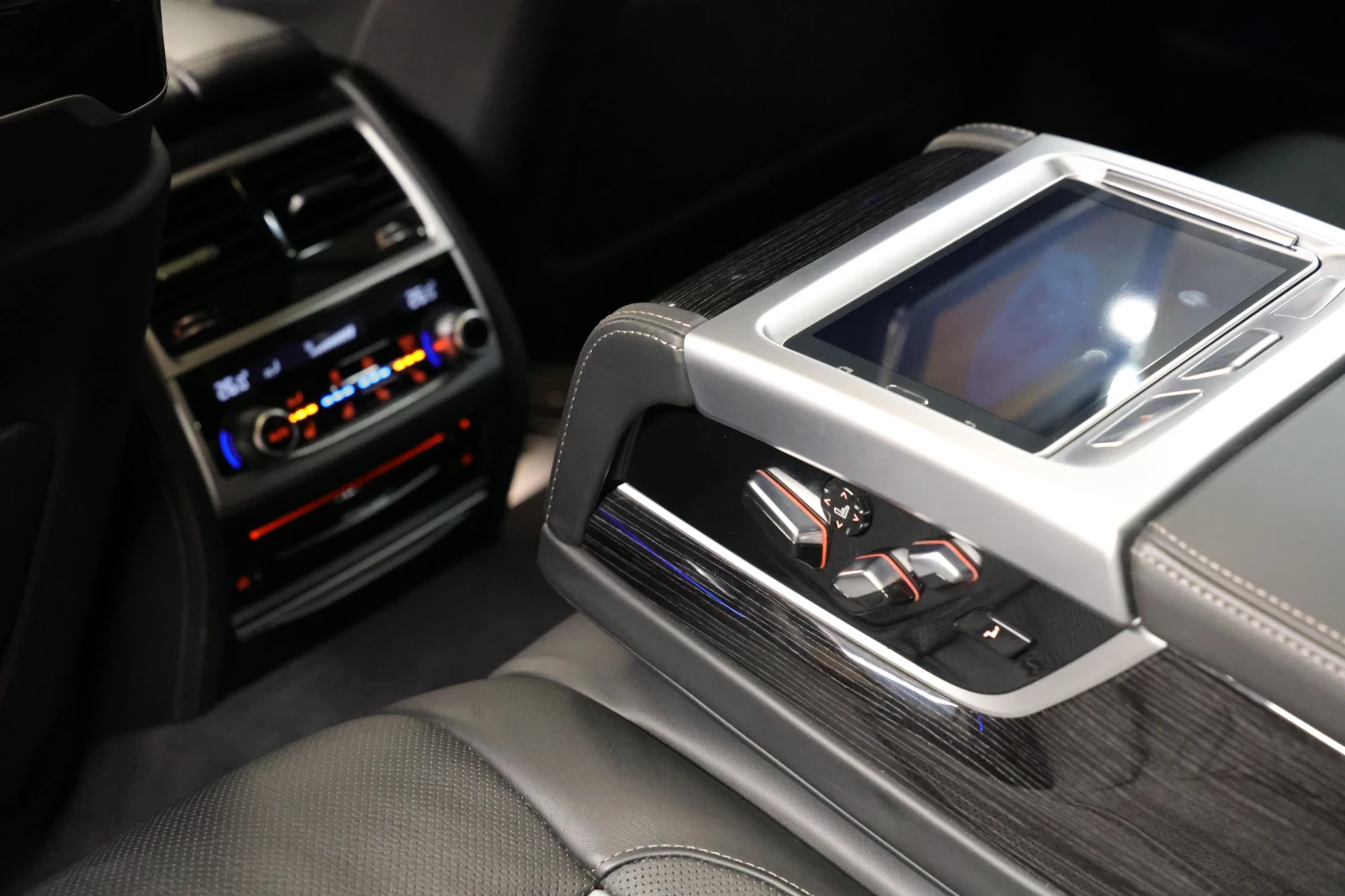 BMW 750 i xDrive M-Paket 3xTV Exlusiv 4x.  | Mobile.bg   15