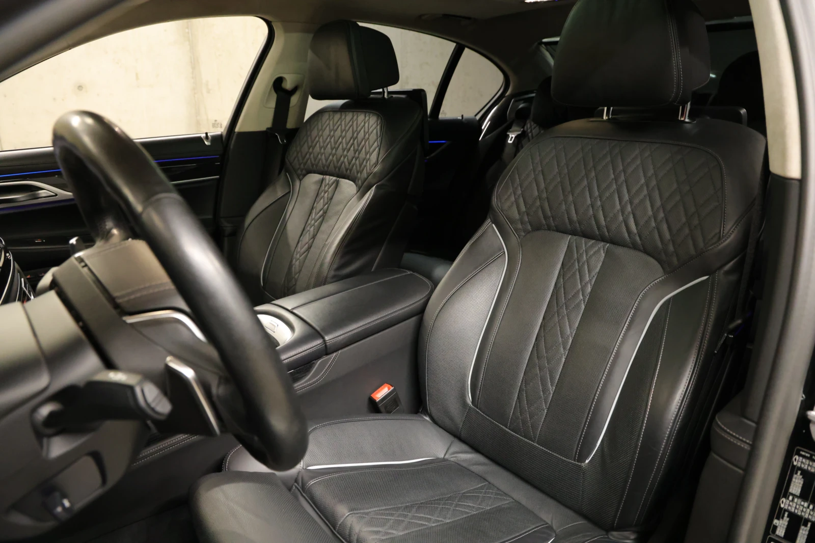 BMW 750 xDrive M-Paket 3xTV Exlusiv 4xКомфорт. седалки - изображение 7