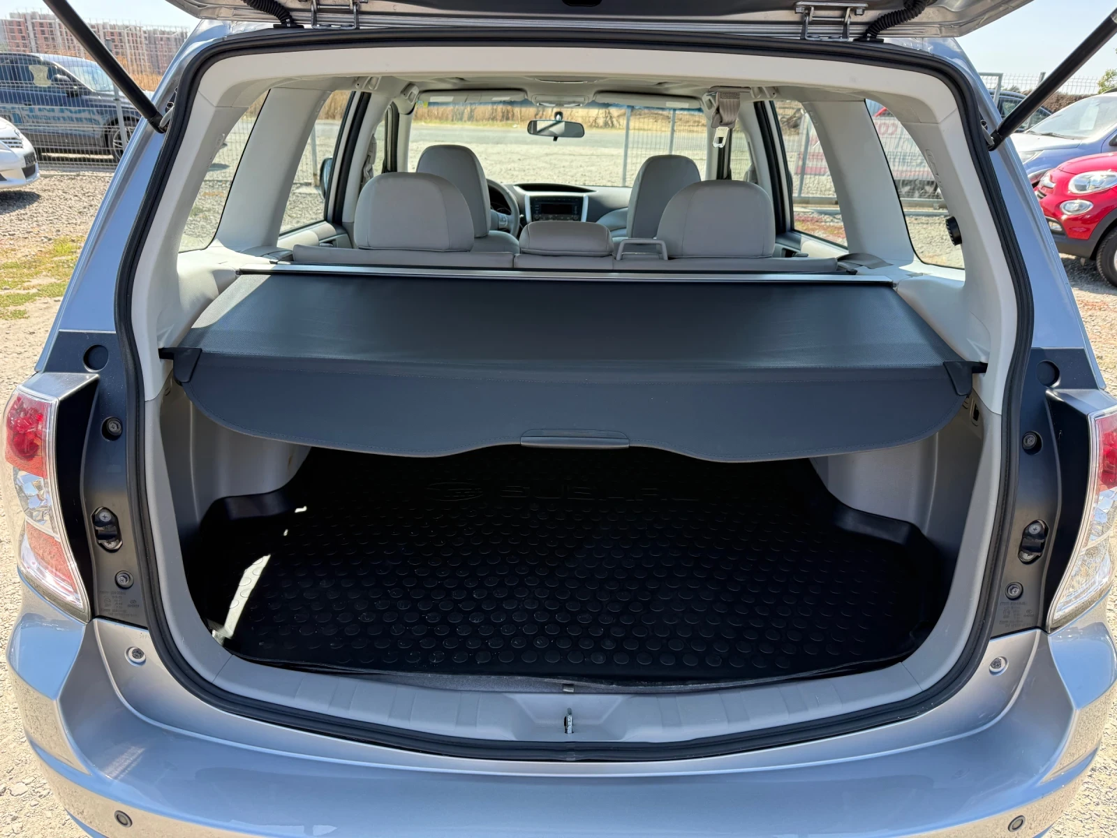 Subaru Forester 2.0i CH 4x4 AUTOMAT - изображение 8