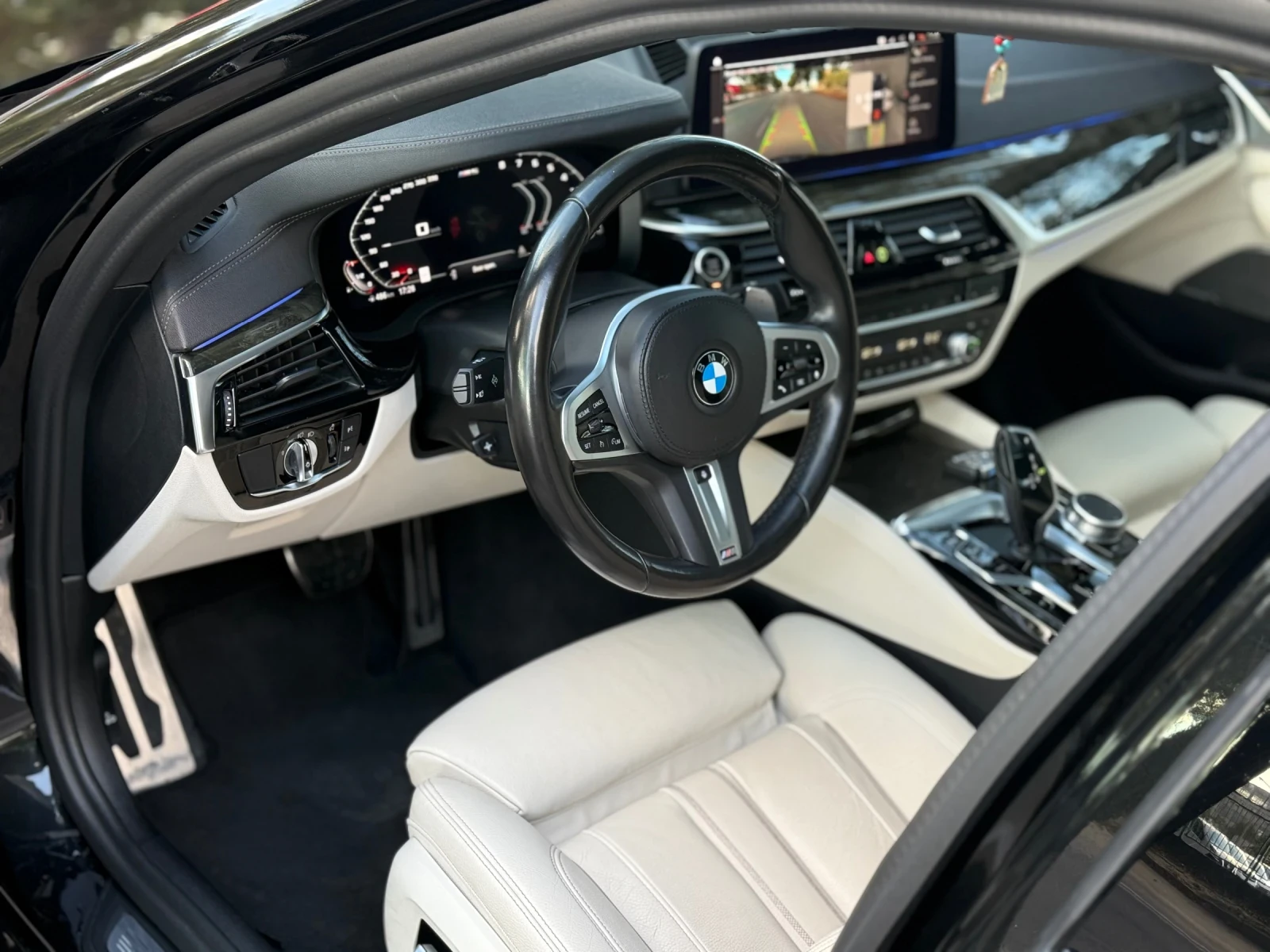 BMW 550 M-Pack* X-drive* Head-Up* ПОДГР* DISTRONIC* М.ТОЧК - изображение 8