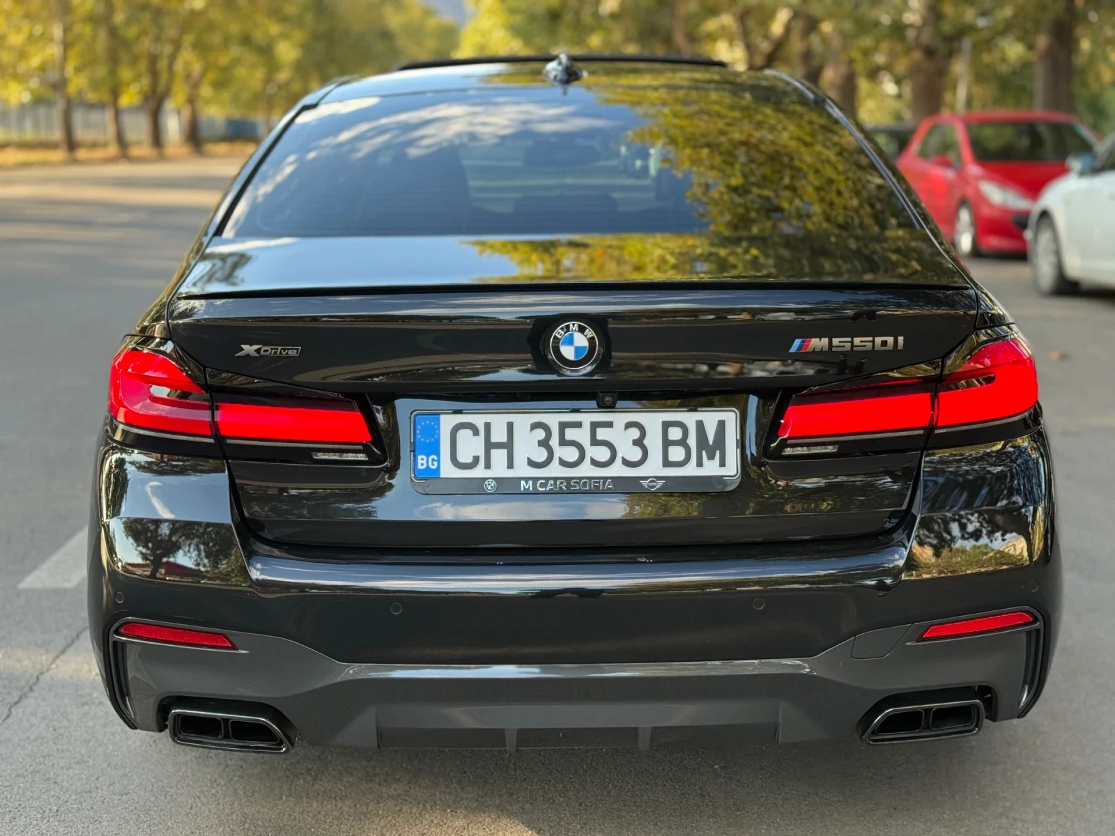 BMW 550 M-Pack* X-drive* Head-Up* ПОДГР* DISTRONIC* М.ТОЧК - изображение 3