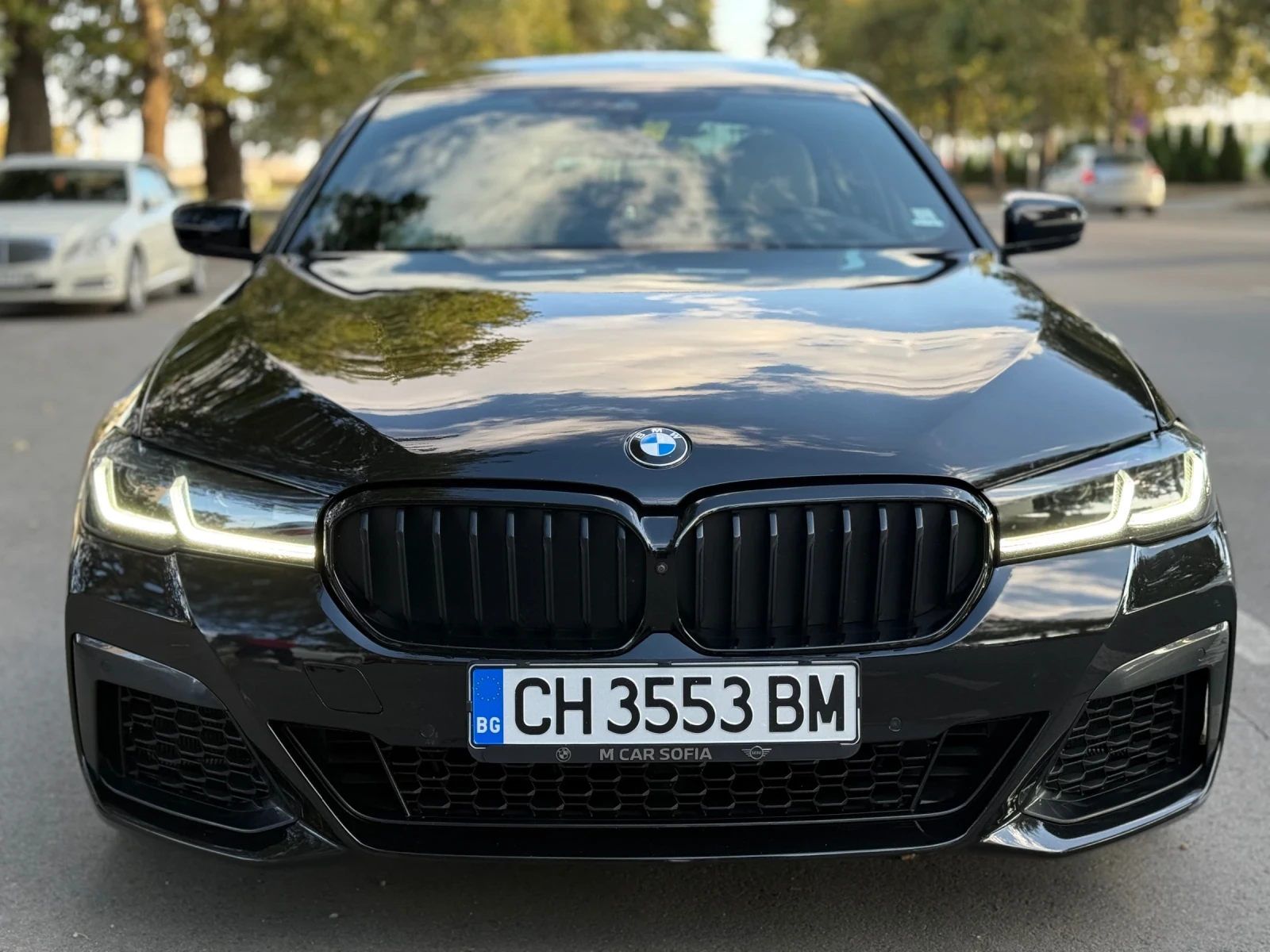 BMW 550 M-Pack* X-drive* Head-Up* ПОДГР* DISTRONIC* М.ТОЧК - изображение 6