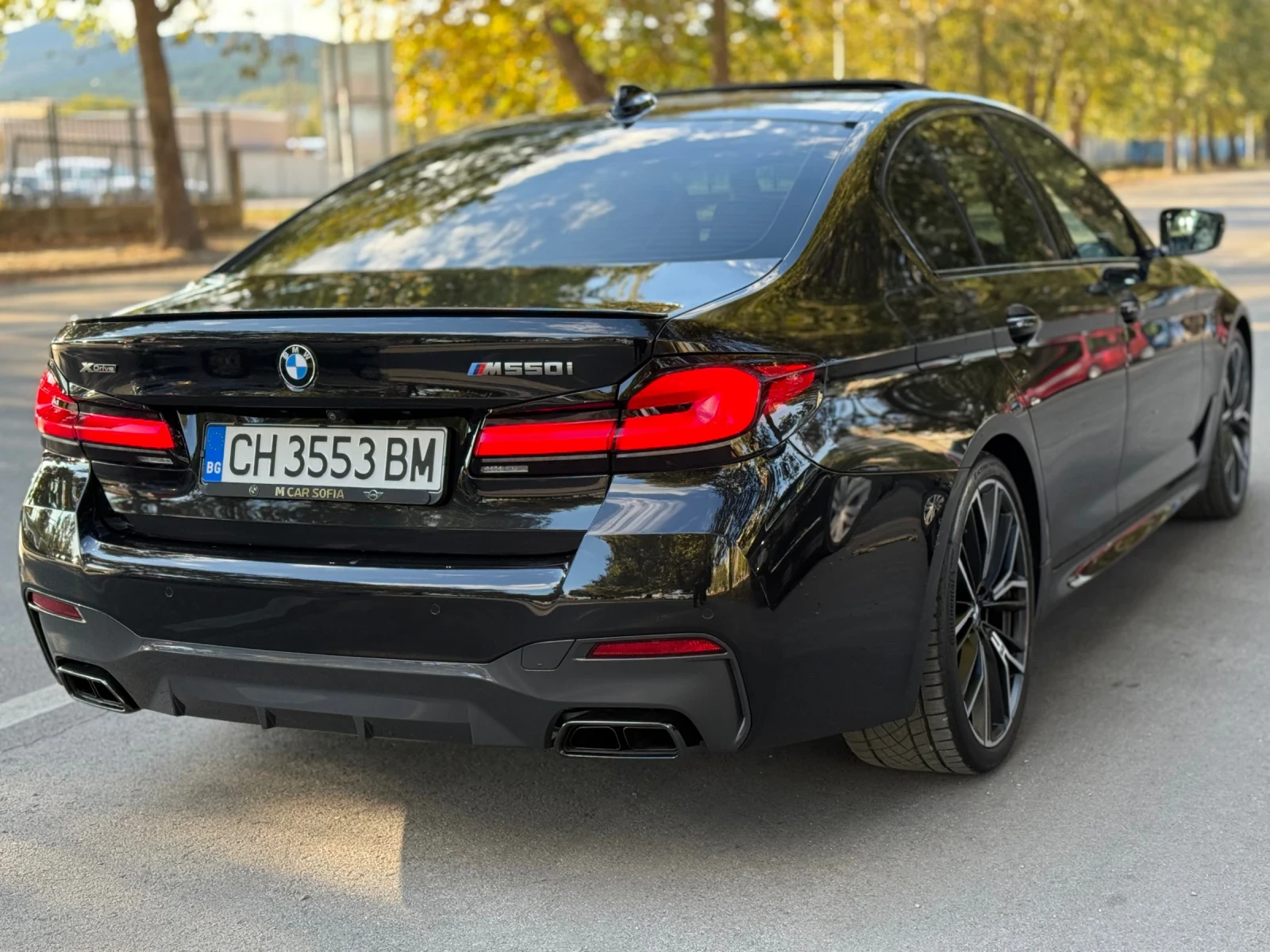 BMW 550 M-Pack* X-drive* Head-Up* ПОДГР* DISTRONIC* М.ТОЧК - изображение 2