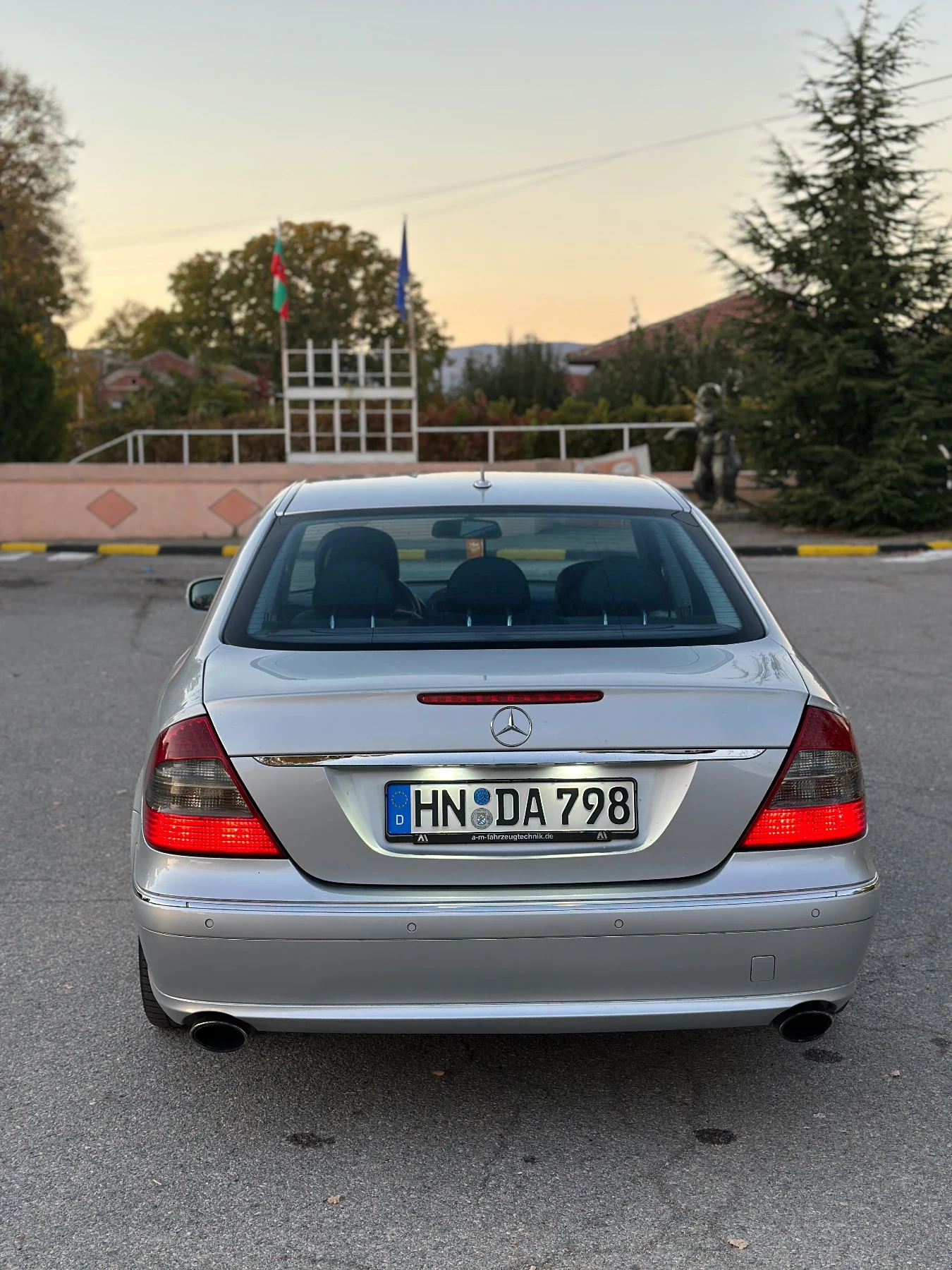 Mercedes-Benz E 320 3.0 V6 - изображение 8