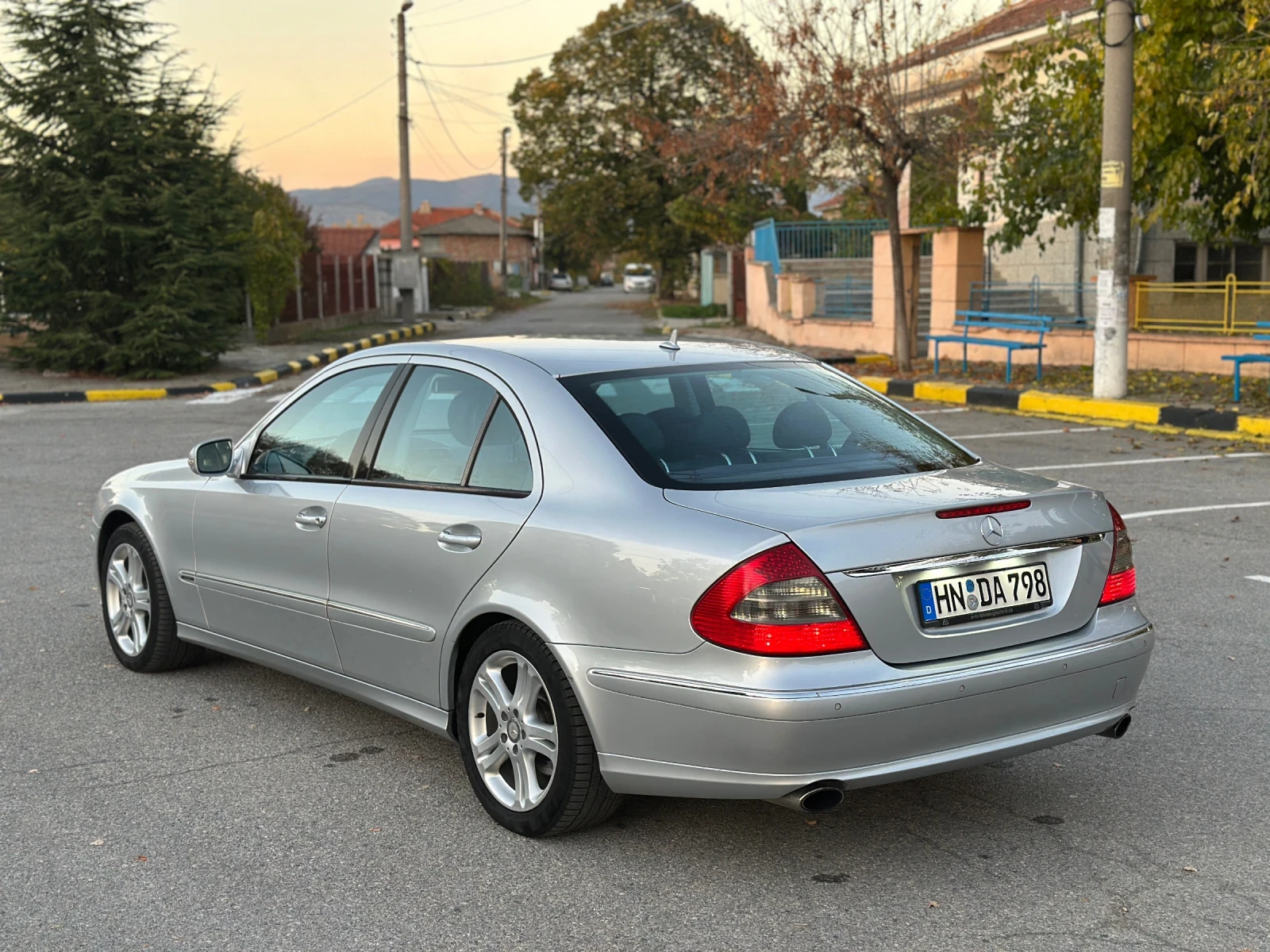 Mercedes-Benz E 320 3.0 V6 - изображение 4