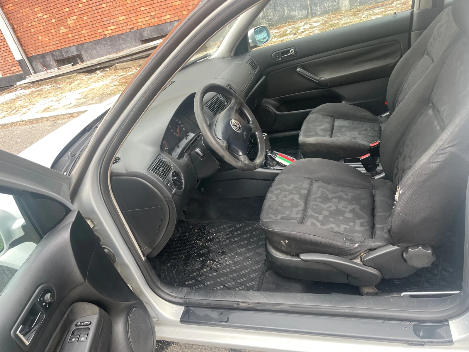 VW Golf 1.4-75k.c. ГАЗ - изображение 9