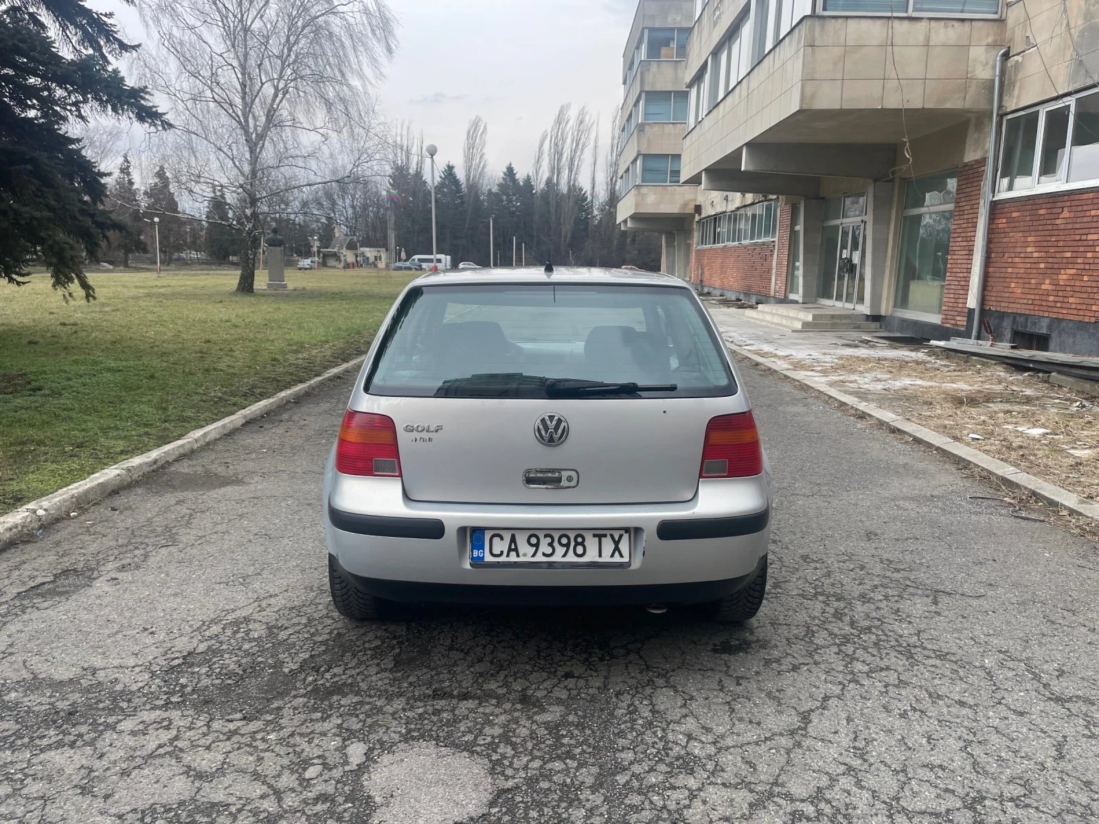 VW Golf 1.4-75k.c. ГАЗ - изображение 6
