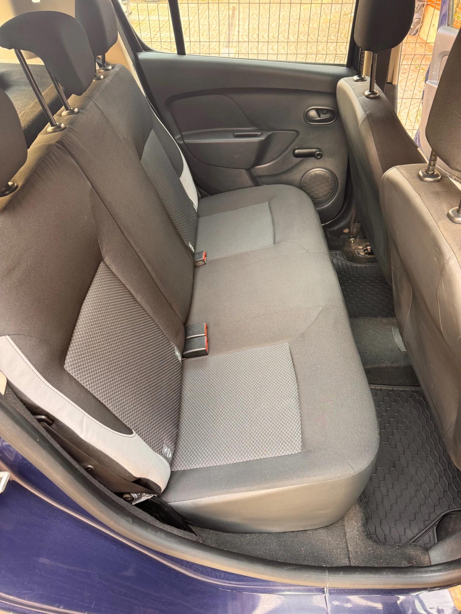 Dacia Sandero 1.2 ГАЗ 75 к.с.  - изображение 8