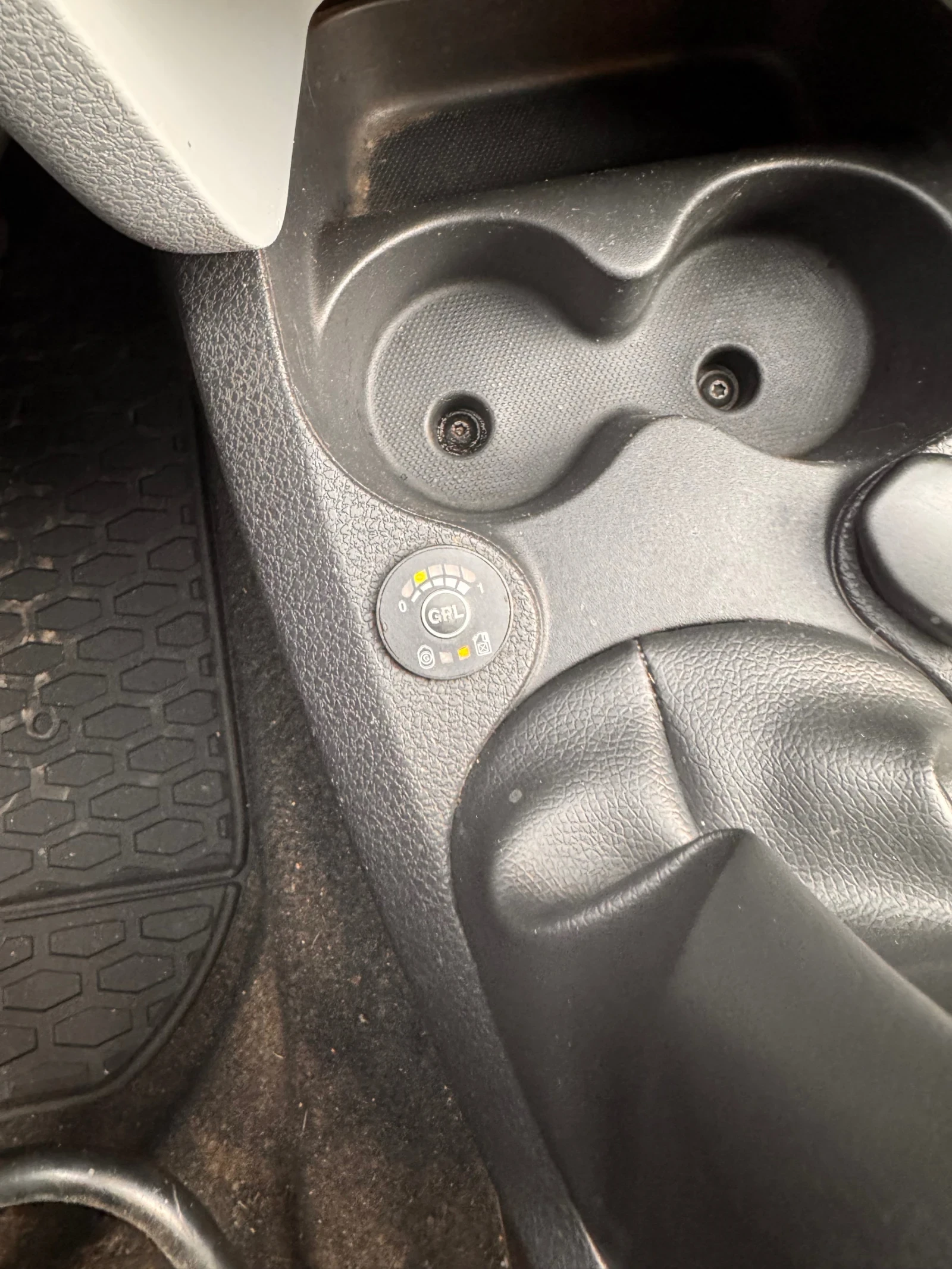 Dacia Sandero 1.2 ��� 75 �.�.  | Mobile.bg � ����������� 12