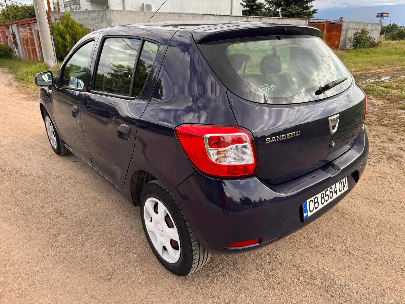 Dacia Sandero 1.2 ГАЗ 75 к.с. , снимка 4 - Автомобили и джипове - 54993202