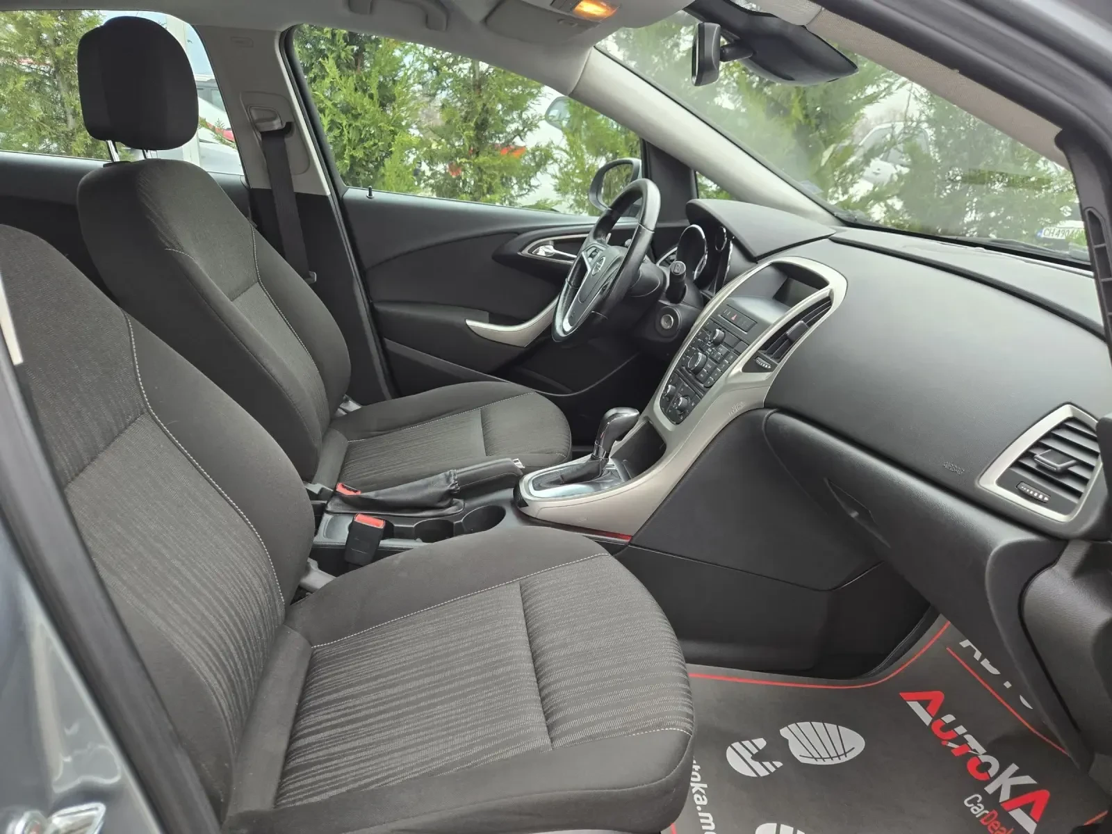 Opel Astra 2.0CDTI-160кс= АВТОМАТИК= АВТОПИЛОТ= EURO 5A, снимка 15 - Автомобили и джипове - 53773676