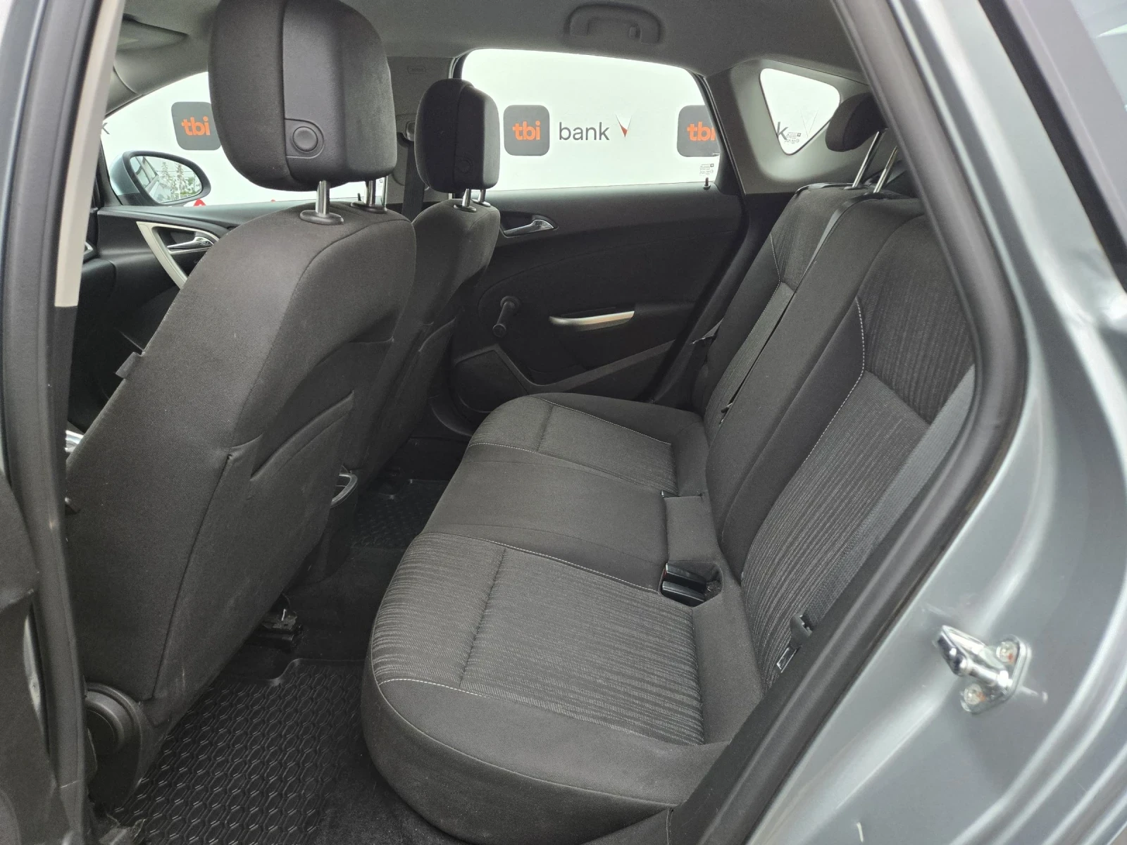 Opel Astra 2.0CDTI-160кс= АВТОМАТИК= АВТОПИЛОТ= EURO 5A, снимка 9 - Автомобили и джипове - 53773676