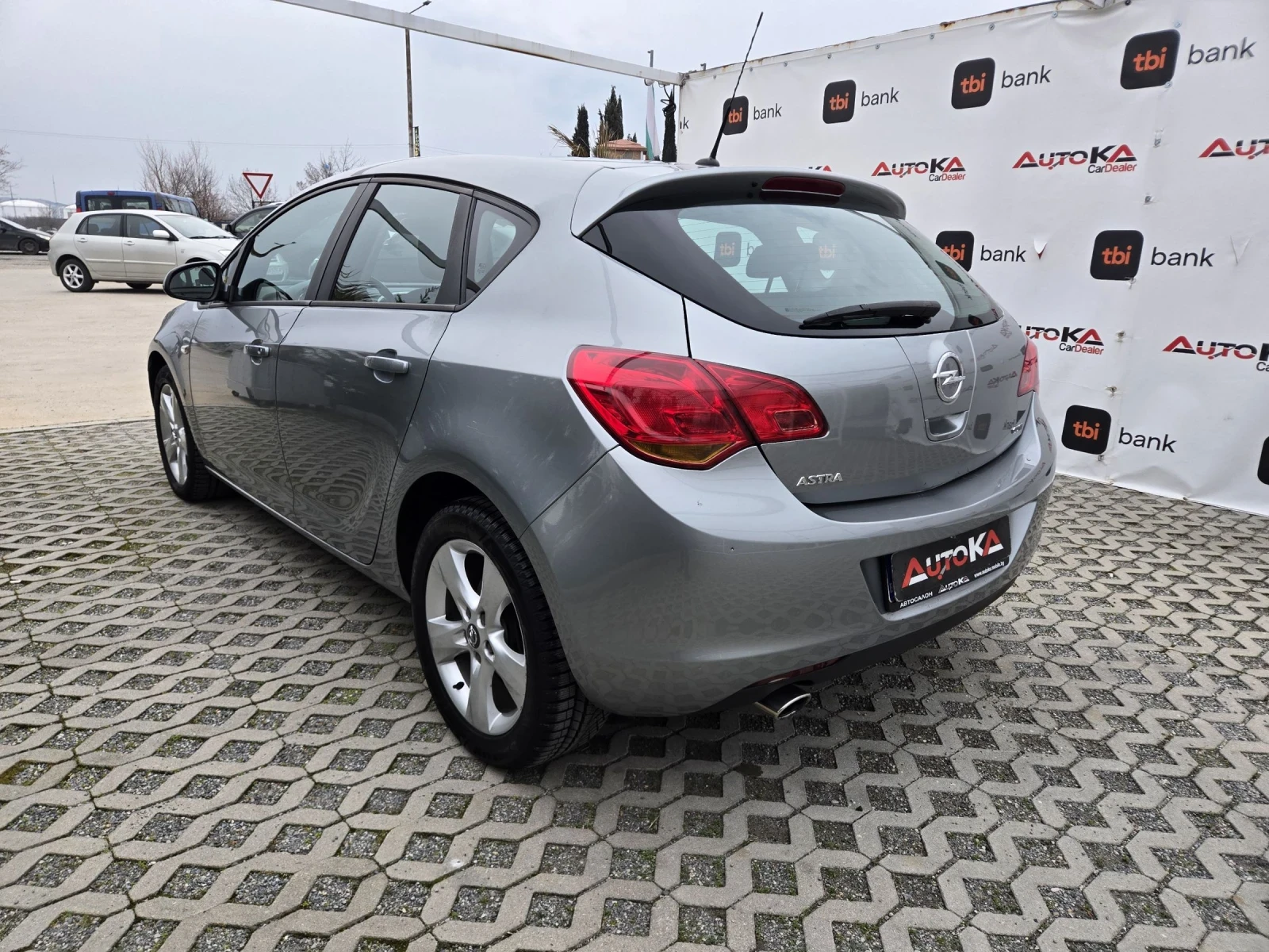 Opel Astra 2.0CDTI-160кс= АВТОМАТИК= АВТОПИЛОТ= EURO 5A, снимка 5 - Автомобили и джипове - 53773676