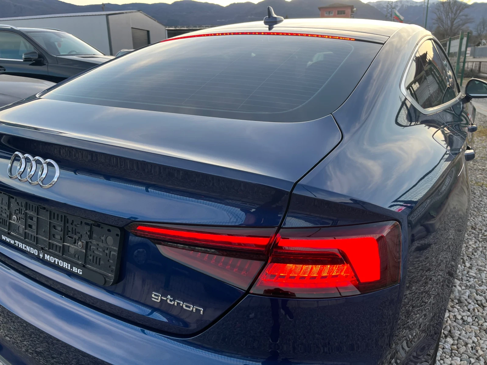 Audi A5 2.0Turbo.G-tron.Топ съсояние.Собствен лизинг!!!, снимка 9 - Автомобили и джипове - 53788493