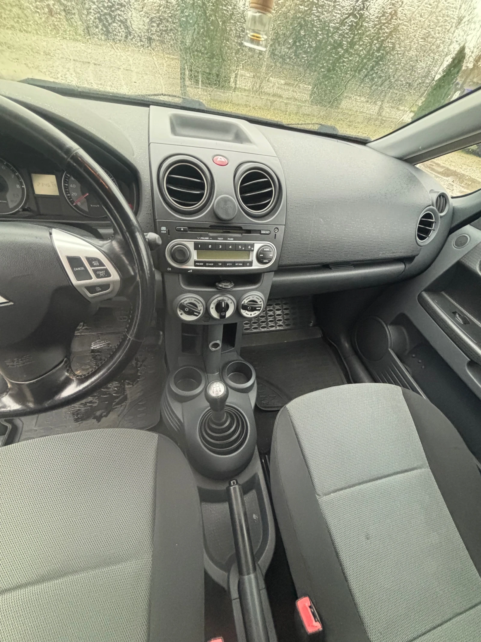 Mitsubishi Colt 1.3i 95HP-KLIMA, снимка 13 - Автомобили и джипове - 54071281