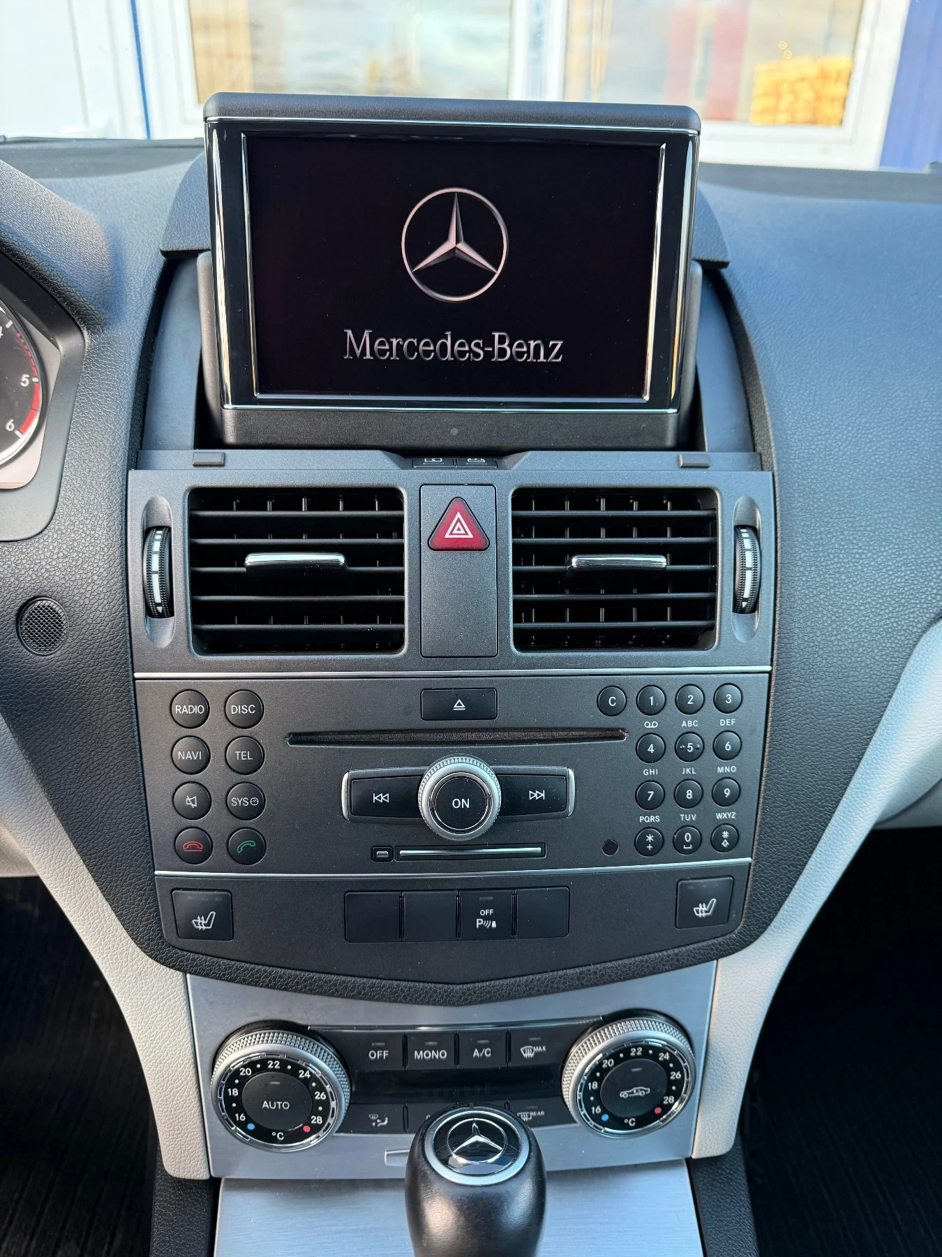 Mercedes-Benz C 220, снимка 11 - Автомобили и джипове - 54143119