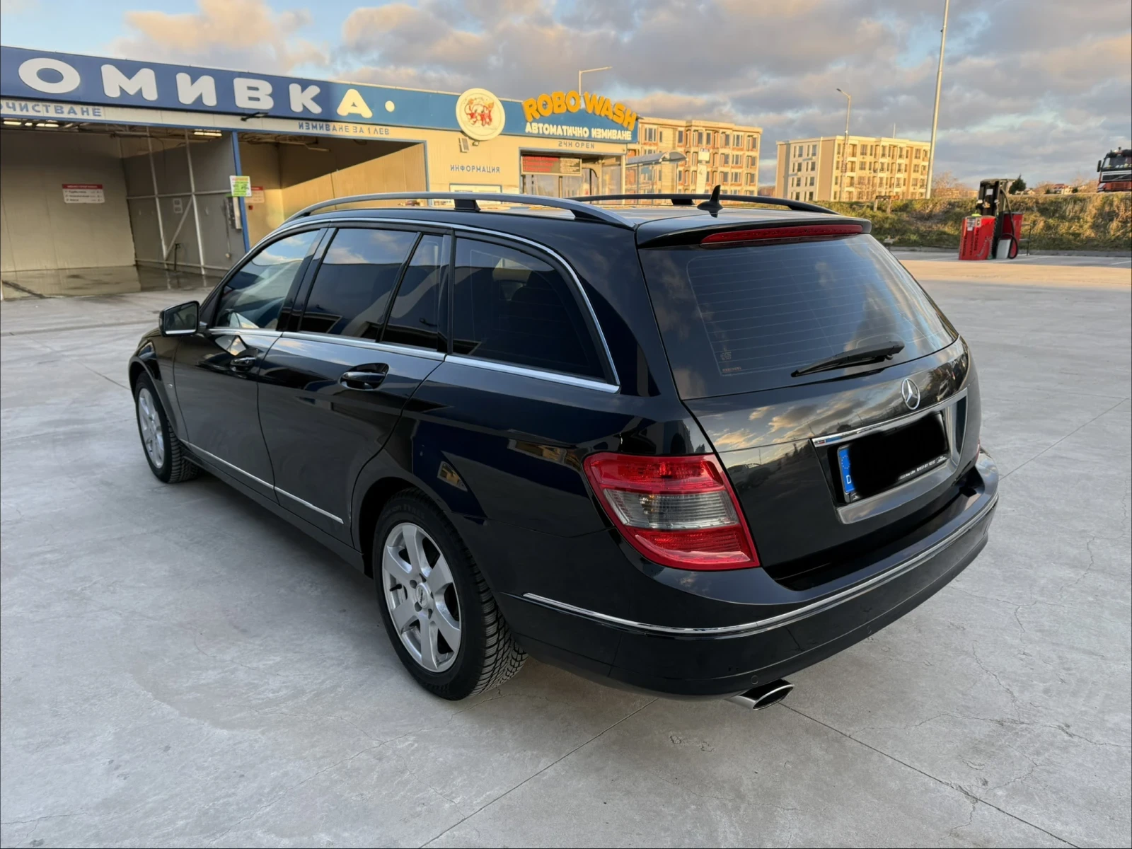 Mercedes-Benz C 220, снимка 5 - Автомобили и джипове - 54143119