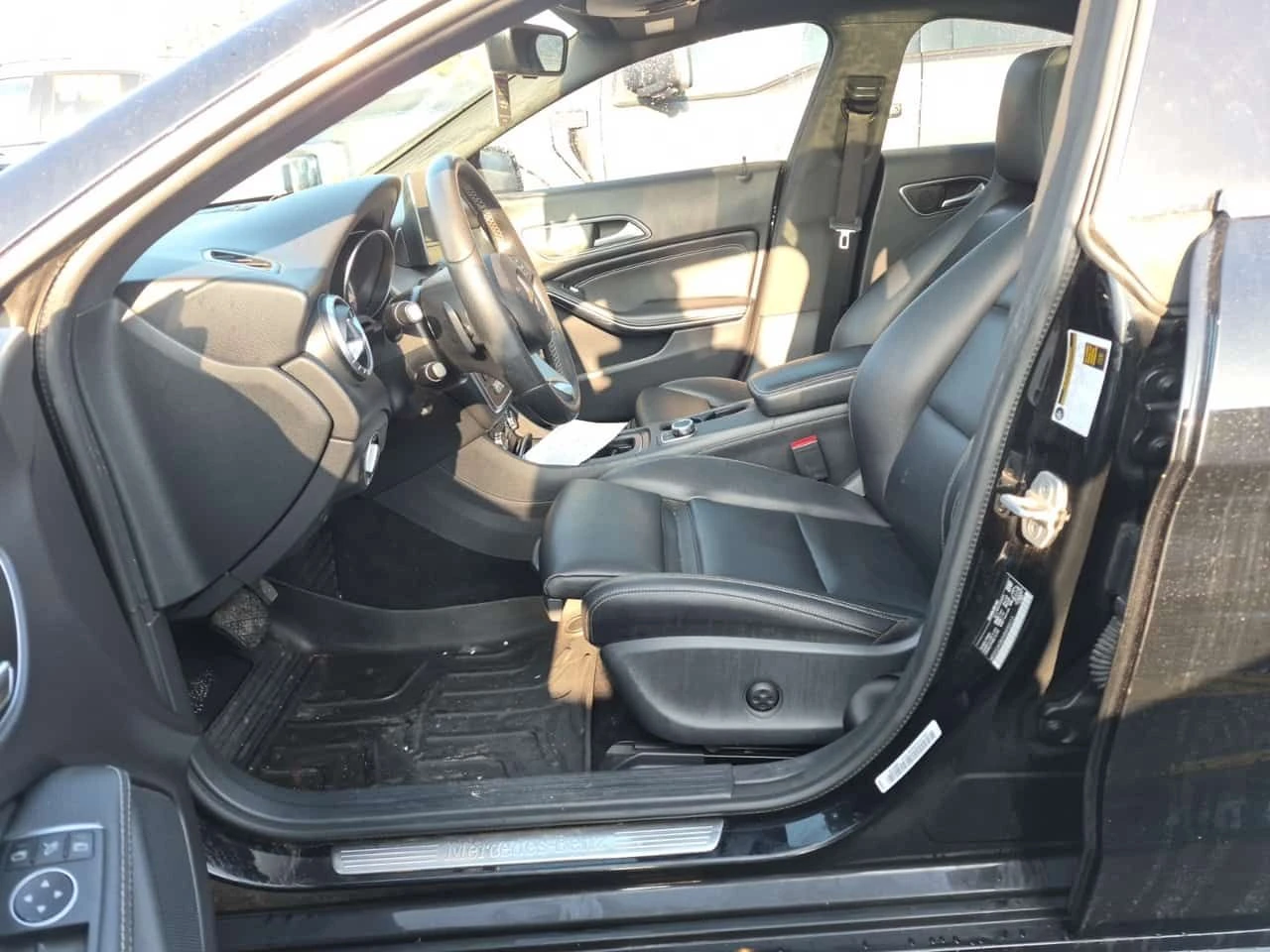 Mercedes-Benz CLA 250 АМГ Пакет/CARFAX /Кожа/Нави/Подгрев/Панорама, снимка 6 - Автомобили и джипове - 54222287