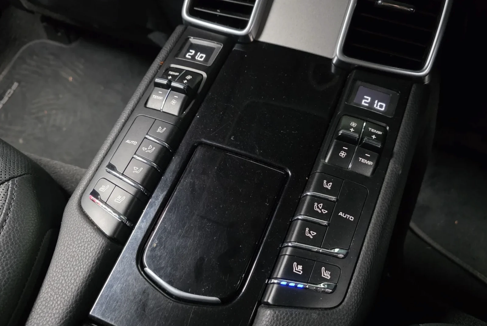 Porsche Panamera АВТОКРЕДИТ* ПОДГРЕВ* ОБДУХВАНЕ* 360* BOSE* ПАНОРАМ, снимка 15 - Автомобили и джипове - 54564963