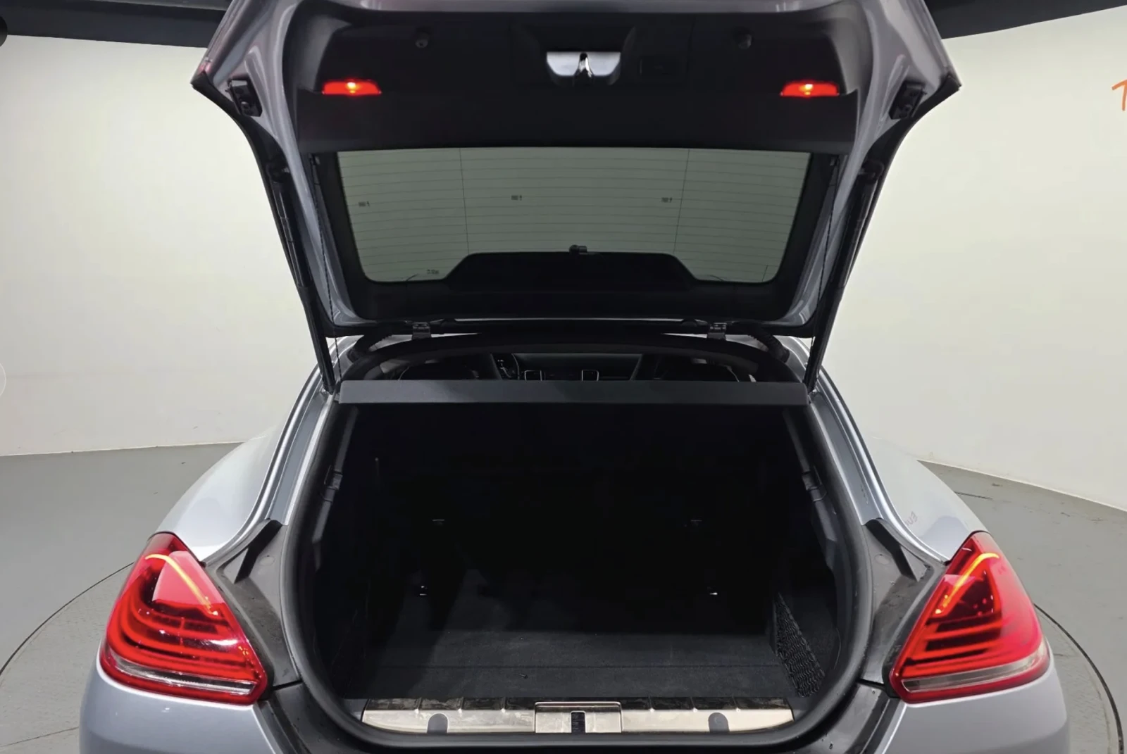 Porsche Panamera АВТОКРЕДИТ* ПОДГРЕВ* ОБДУХВАНЕ* 360* BOSE* ПАНОРАМ, снимка 17 - Автомобили и джипове - 54564963