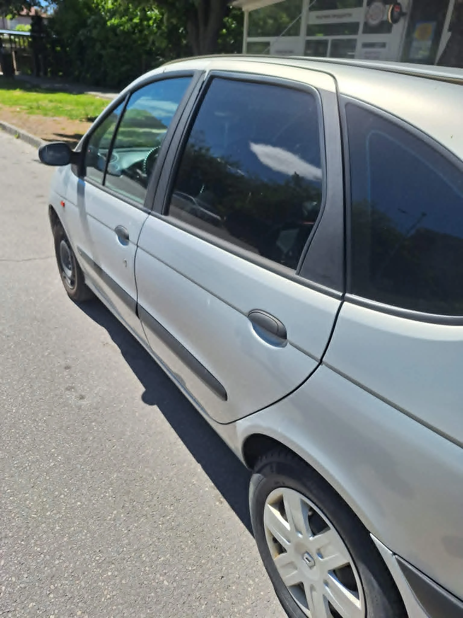 Renault Scenic не
