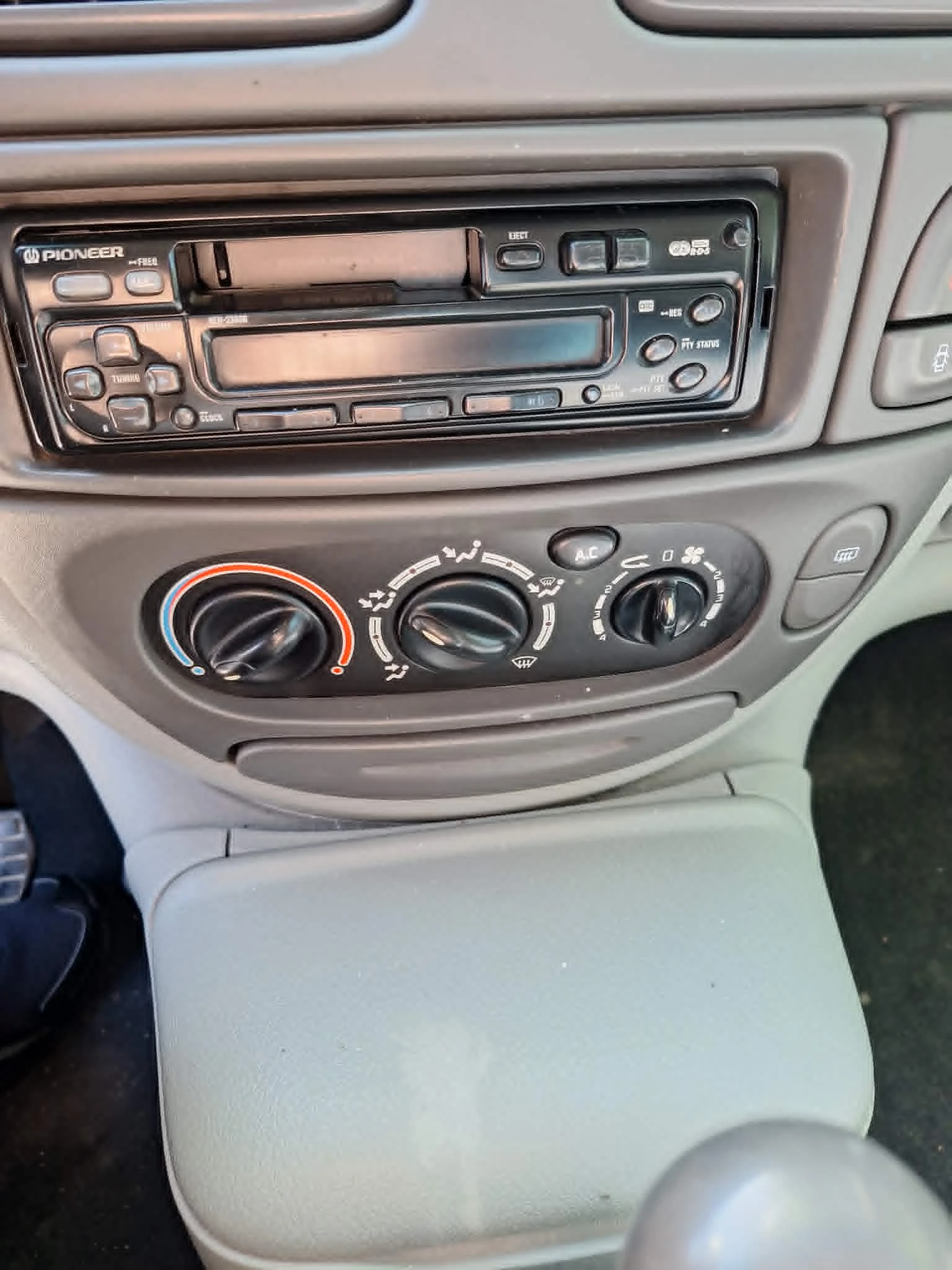 Renault Scenic не, снимка 2 - Автомобили и джипове - 54580164