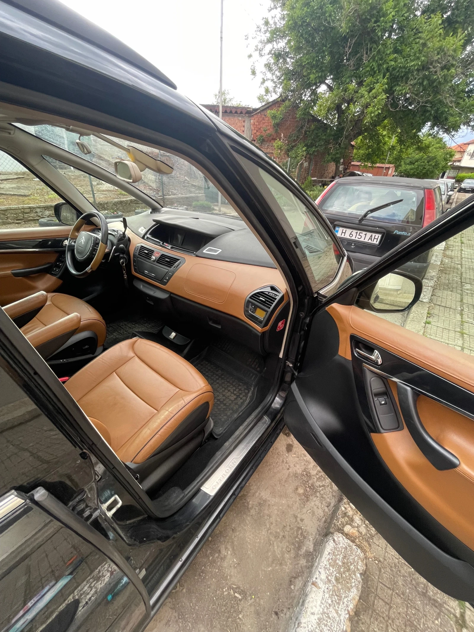 Citroen Grand C4 Picasso, снимка 9 - Автомобили и джипове - 54627072