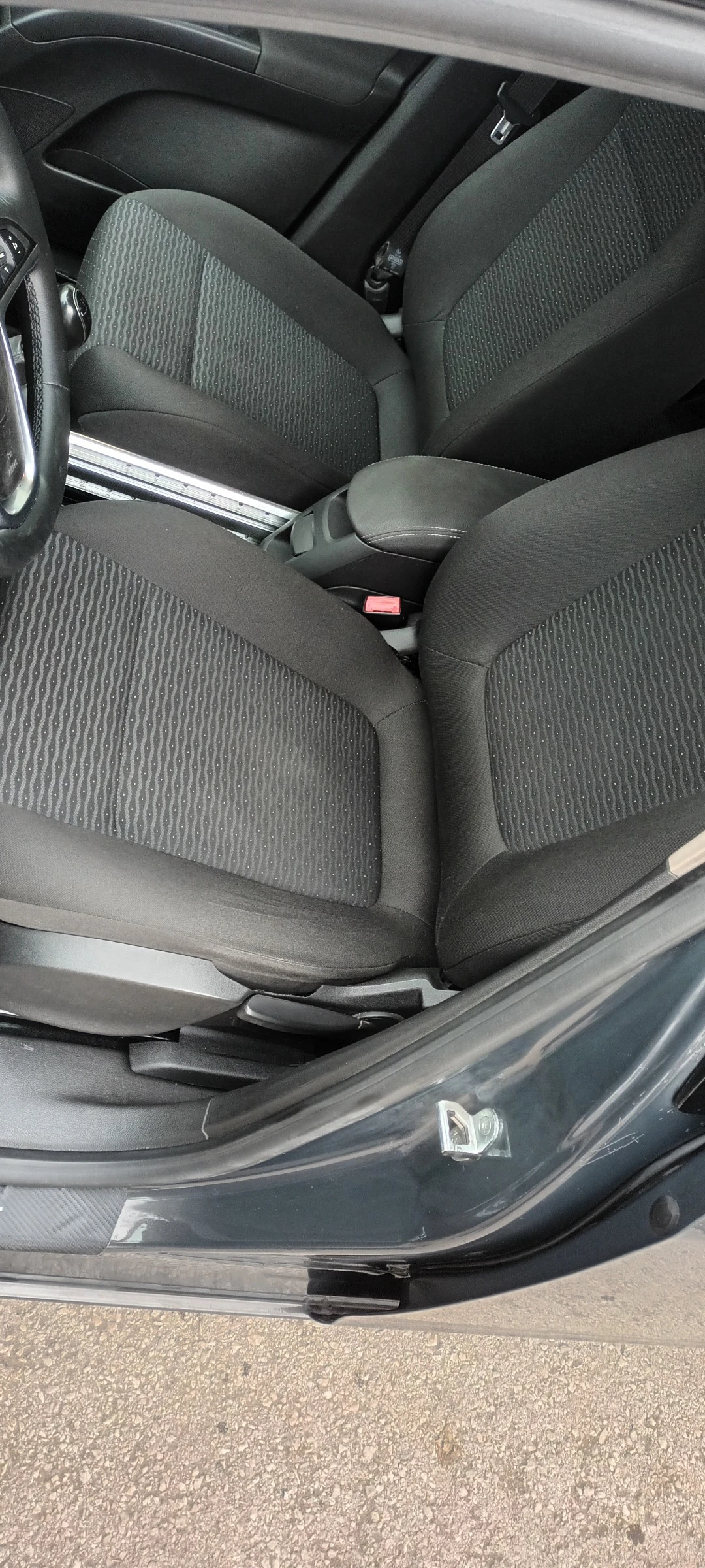 Opel Meriva 1.6cdti, снимка 8 - Автомобили и джипове - 54692358