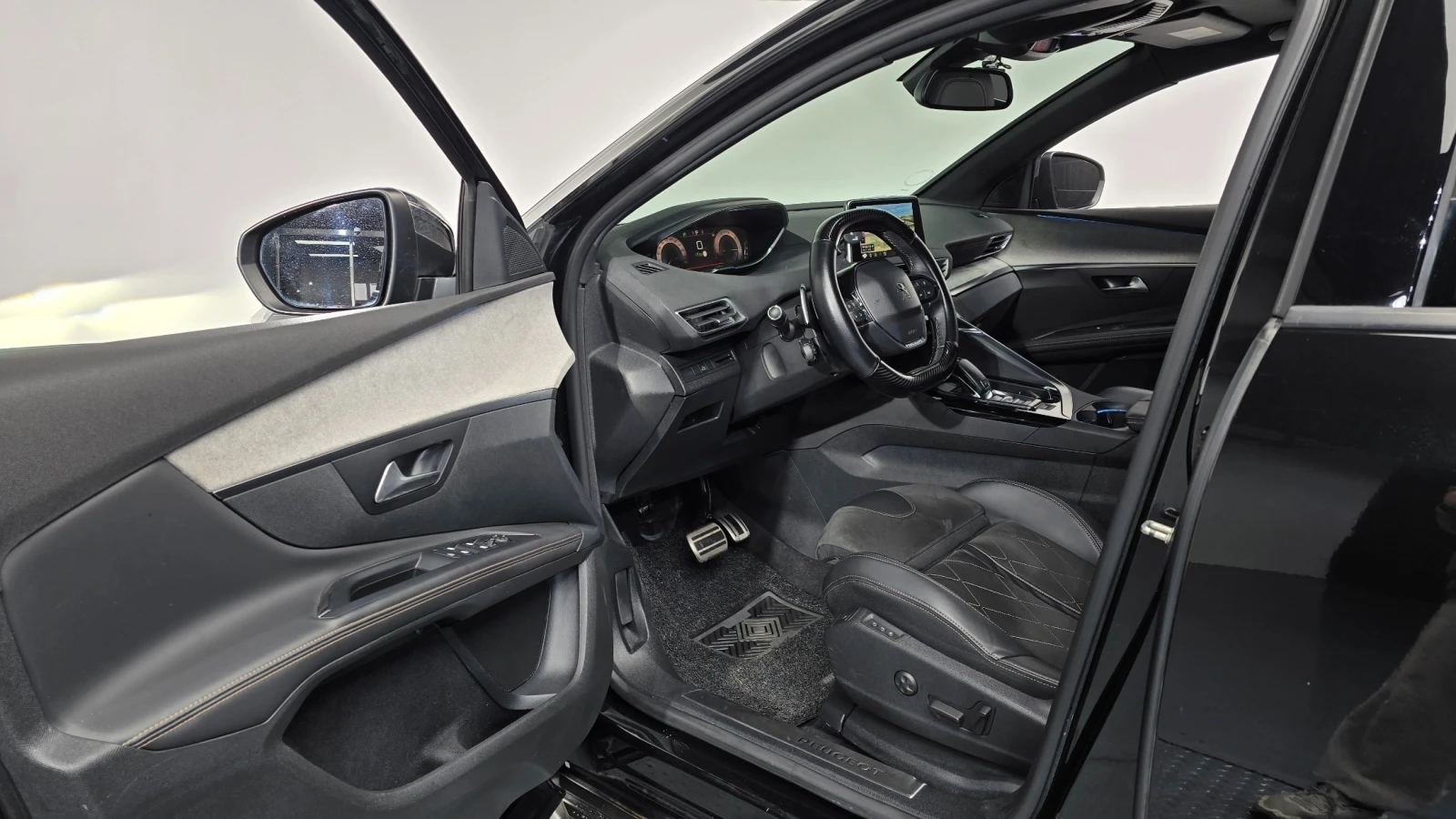Peugeot 5008 2.0 BlueHDi GT | MEMORY | PANORAMA | LED, снимка 9 - Автомобили и джипове - 54712954