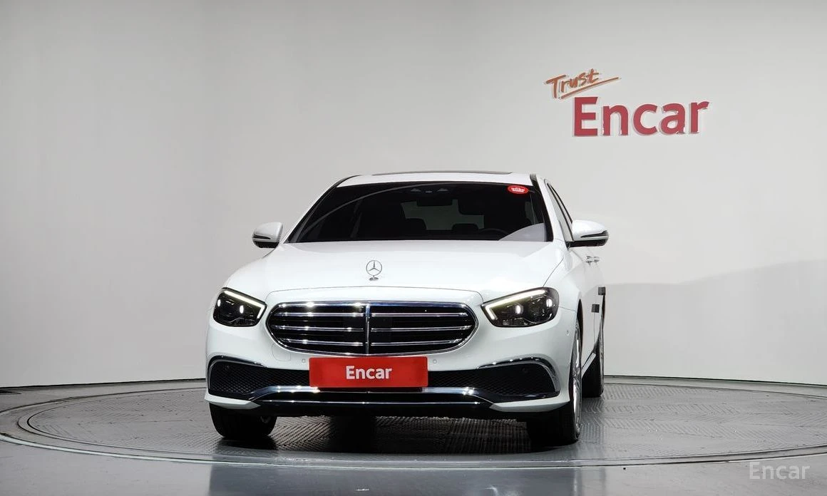 Mercedes-Benz E 220, снимка 3 - Автомобили и джипове - 54807092