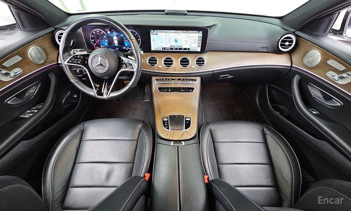Mercedes-Benz E 220, снимка 7 - Автомобили и джипове - 54807092