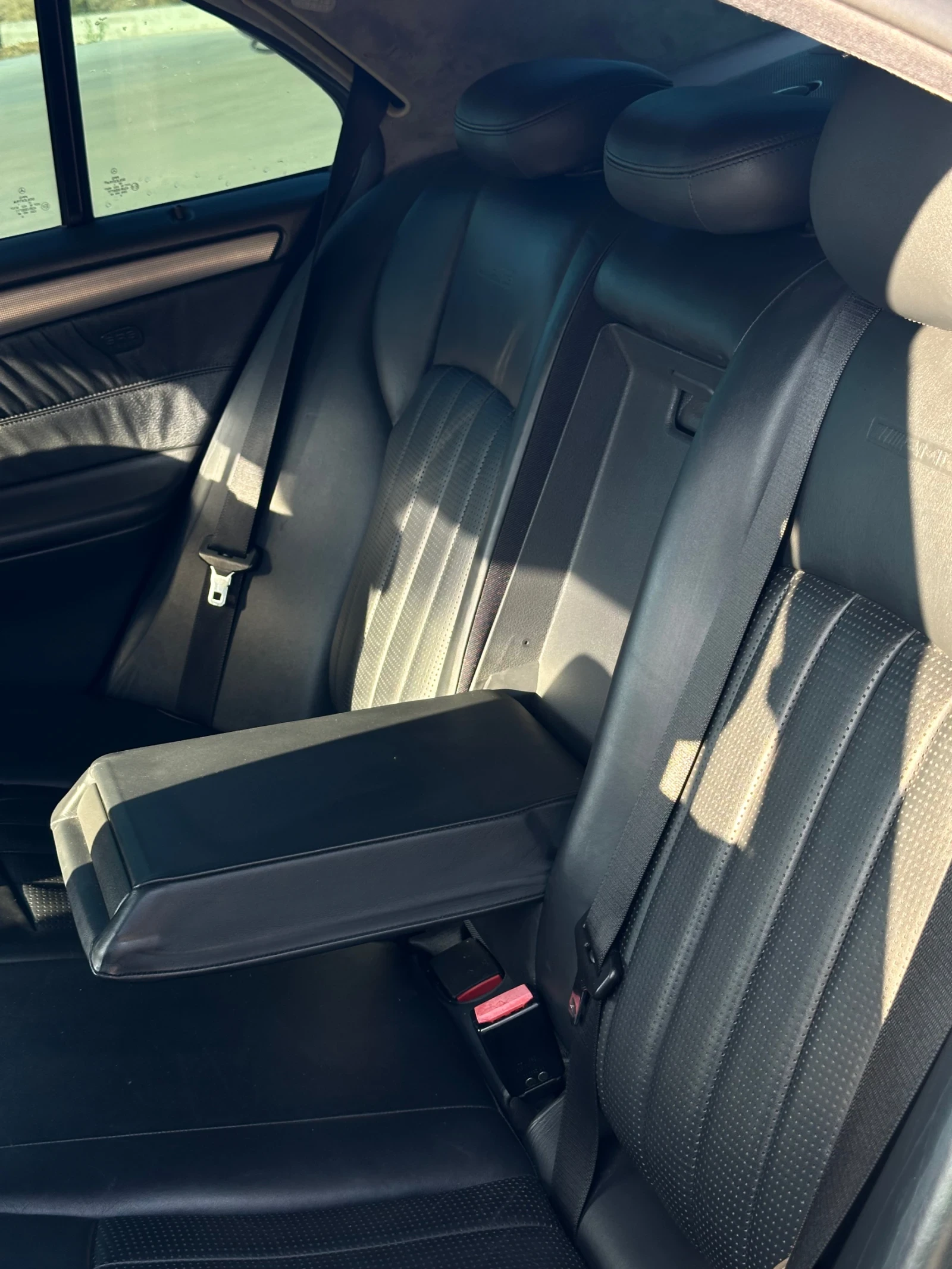 Mercedes-Benz C 32 AMG, снимка 4 - Автомобили и джипове - 54990215