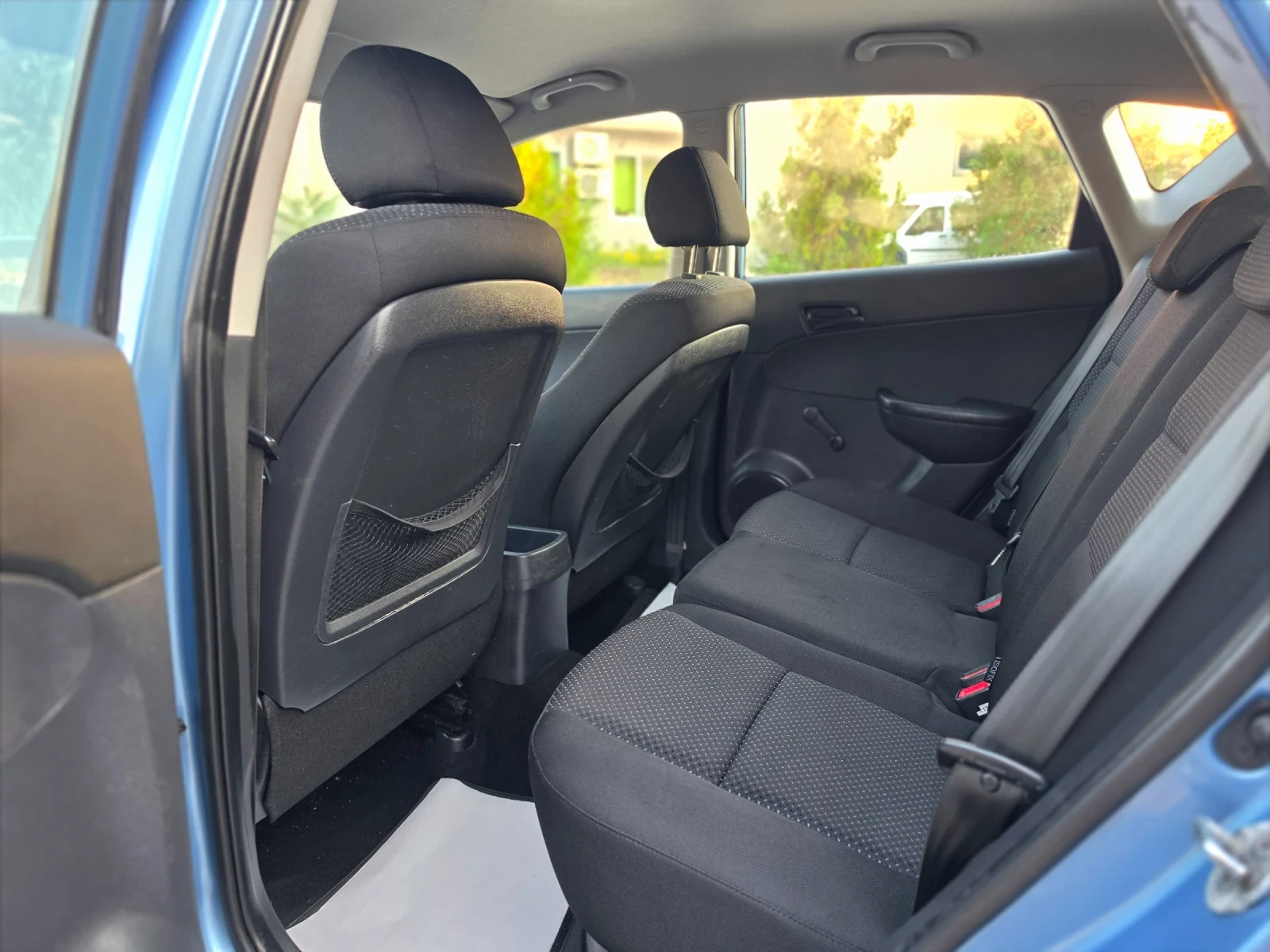 Hyundai I30 1.6CRDI 90hp * КЛИМАТИК * EURO 5 * ЛИЗИНГ * , снимка 15 - Автомобили и джипове - 55564916